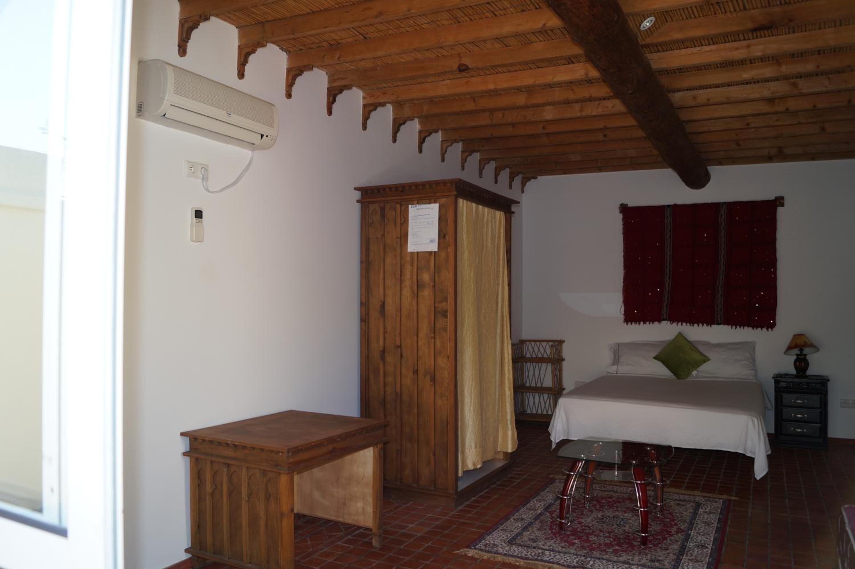 Double Room with Garden View - Photo 5