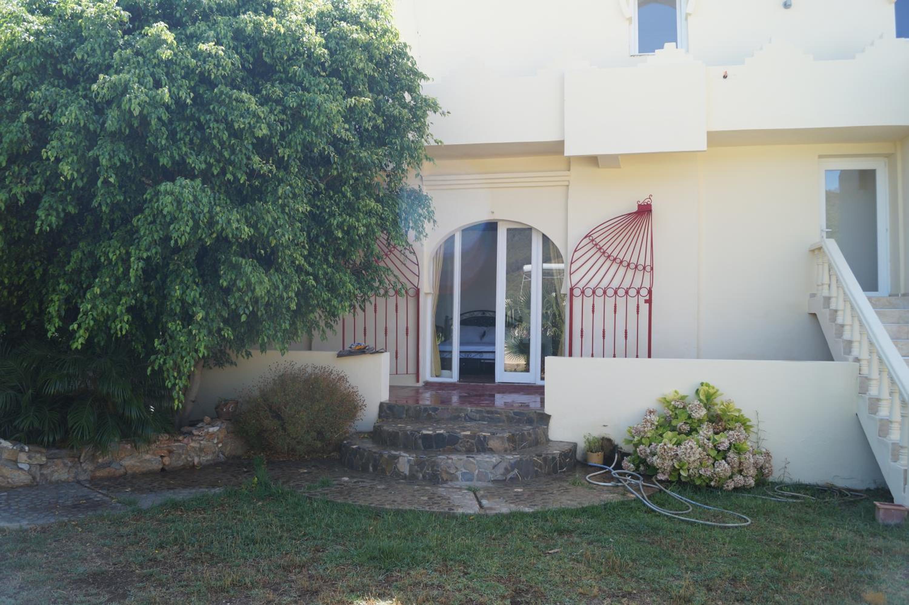 Double Room - Photo 4