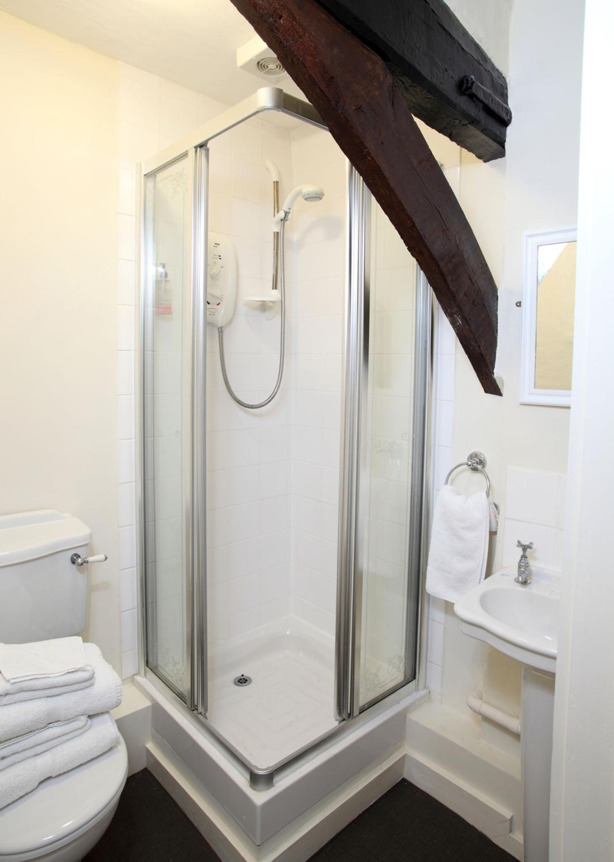 Standard Twin Room - Photo 4