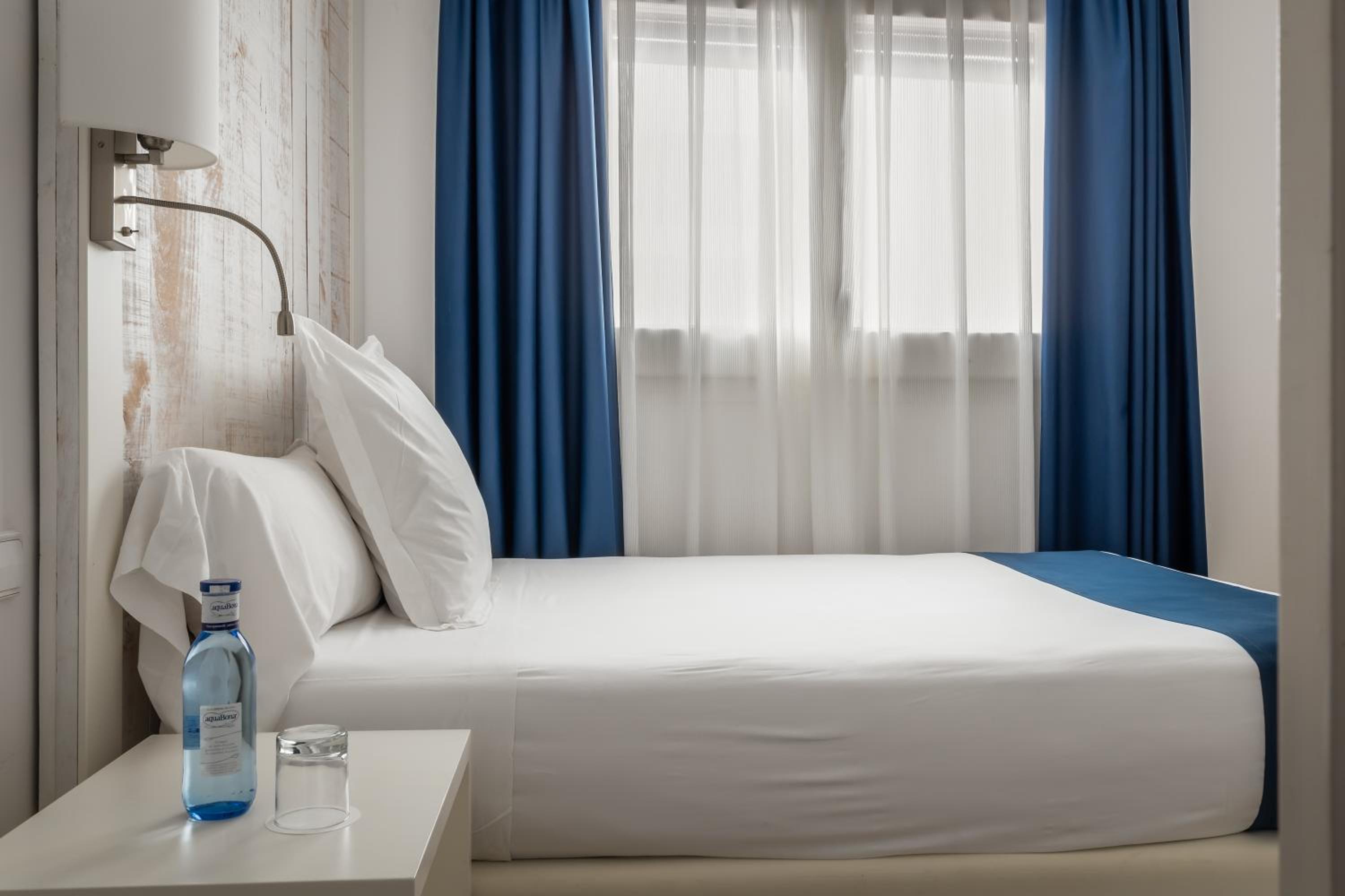 Standard Single Room photo 2