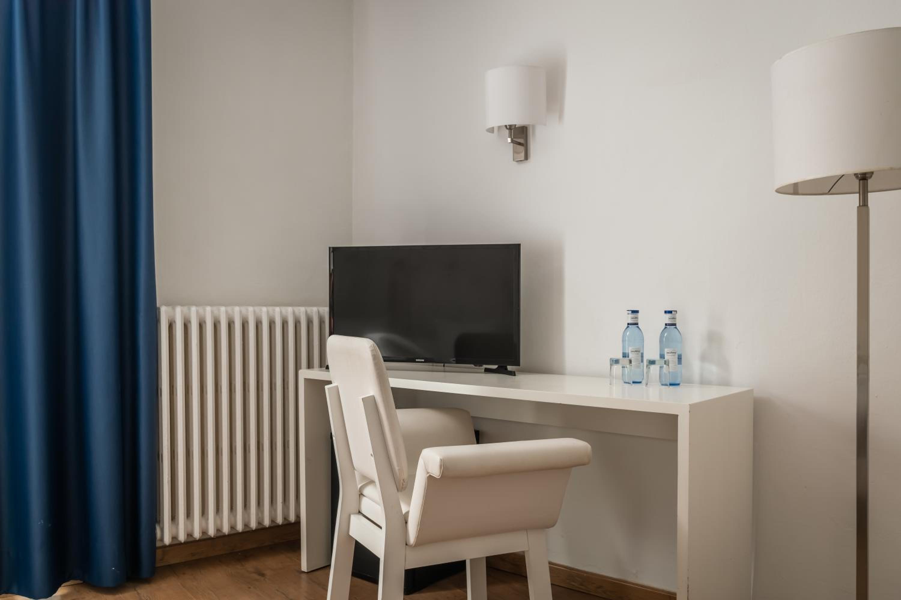 Double Room with Terrace - Photo 4