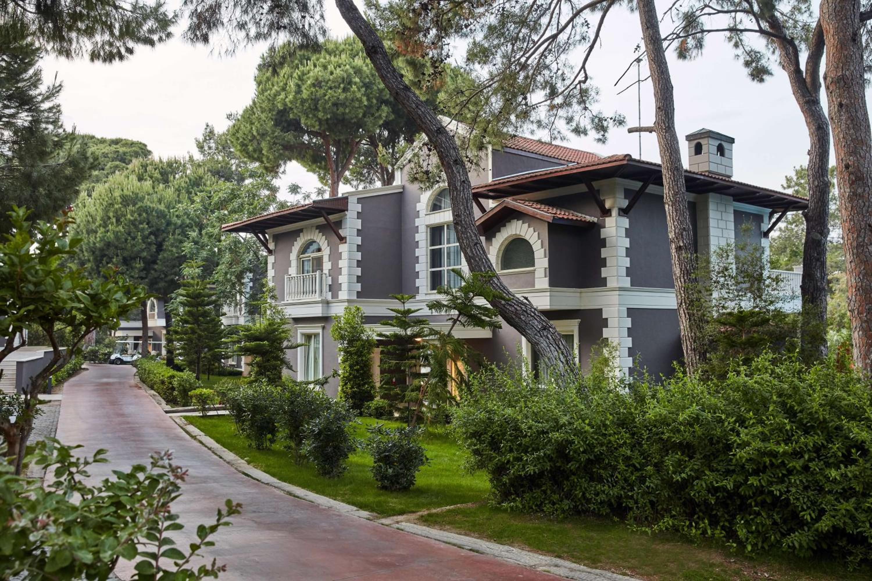 Albatross Villa