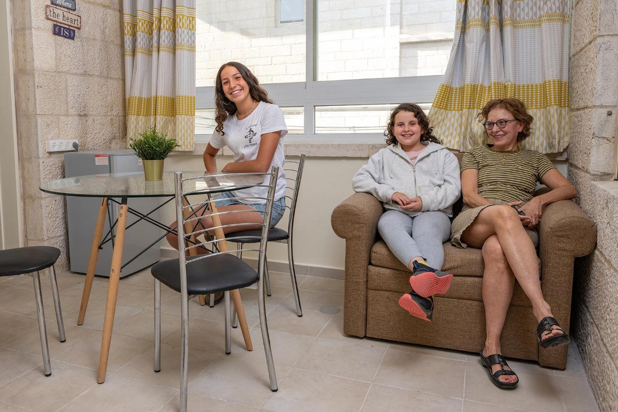 Large Family Suite with Balcony photo 2