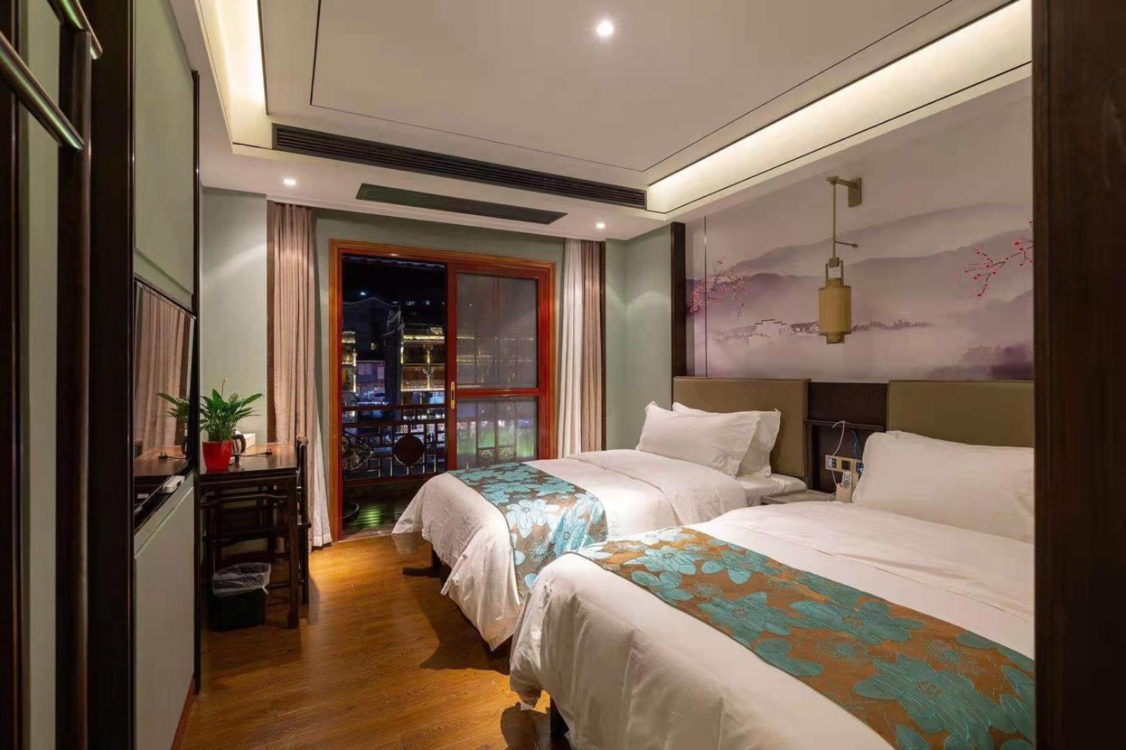 Deluxe Twin Room with River View photo 3