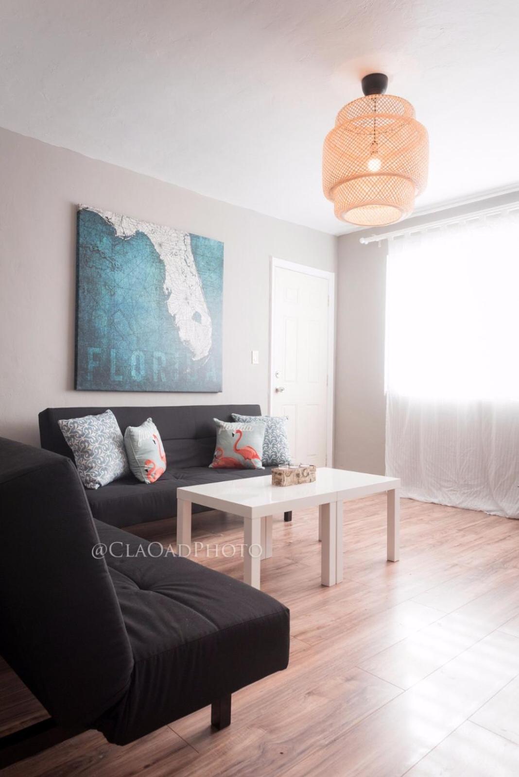 One-Bedroom Apartment photo 1