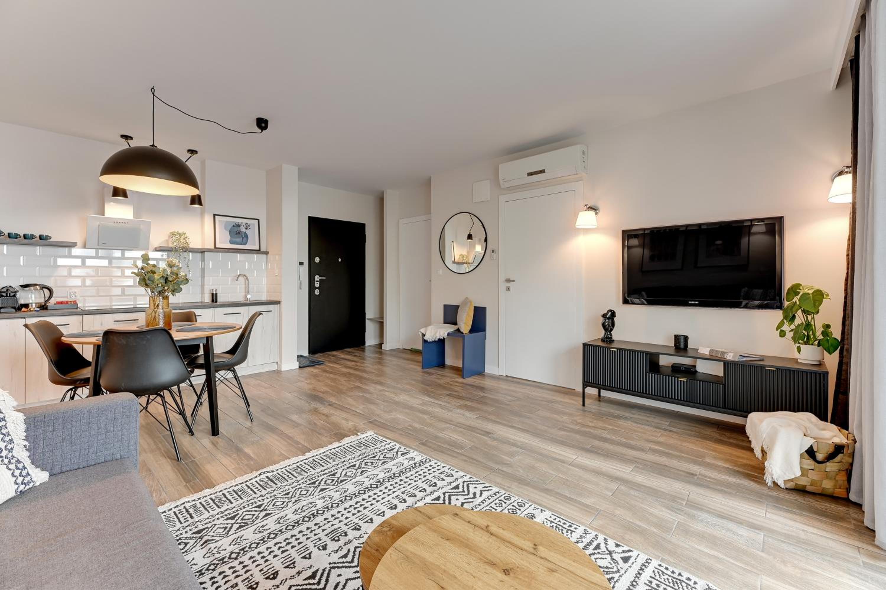Deluxe Apartment