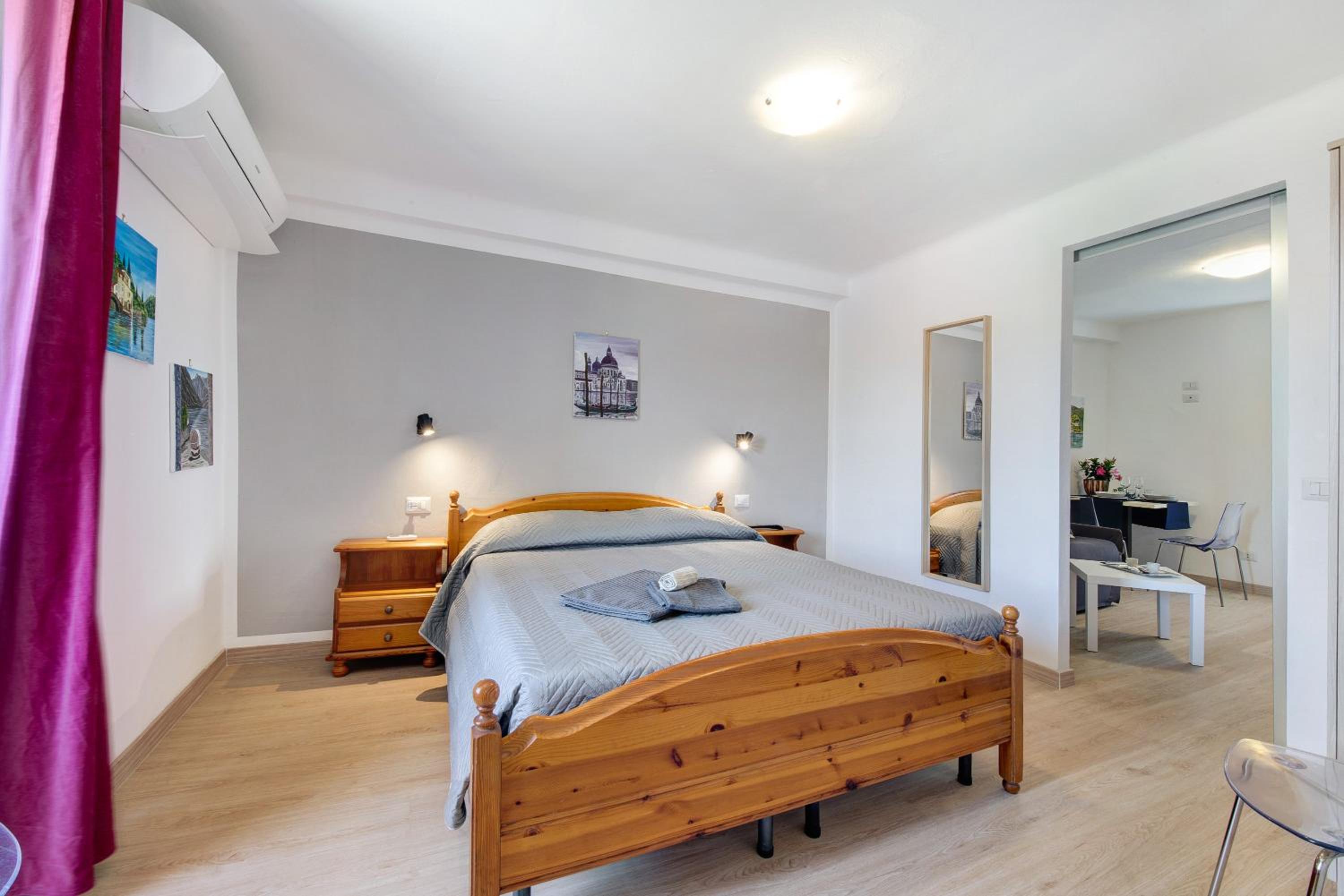 Superior One-Bedroom Apartment with Balcony