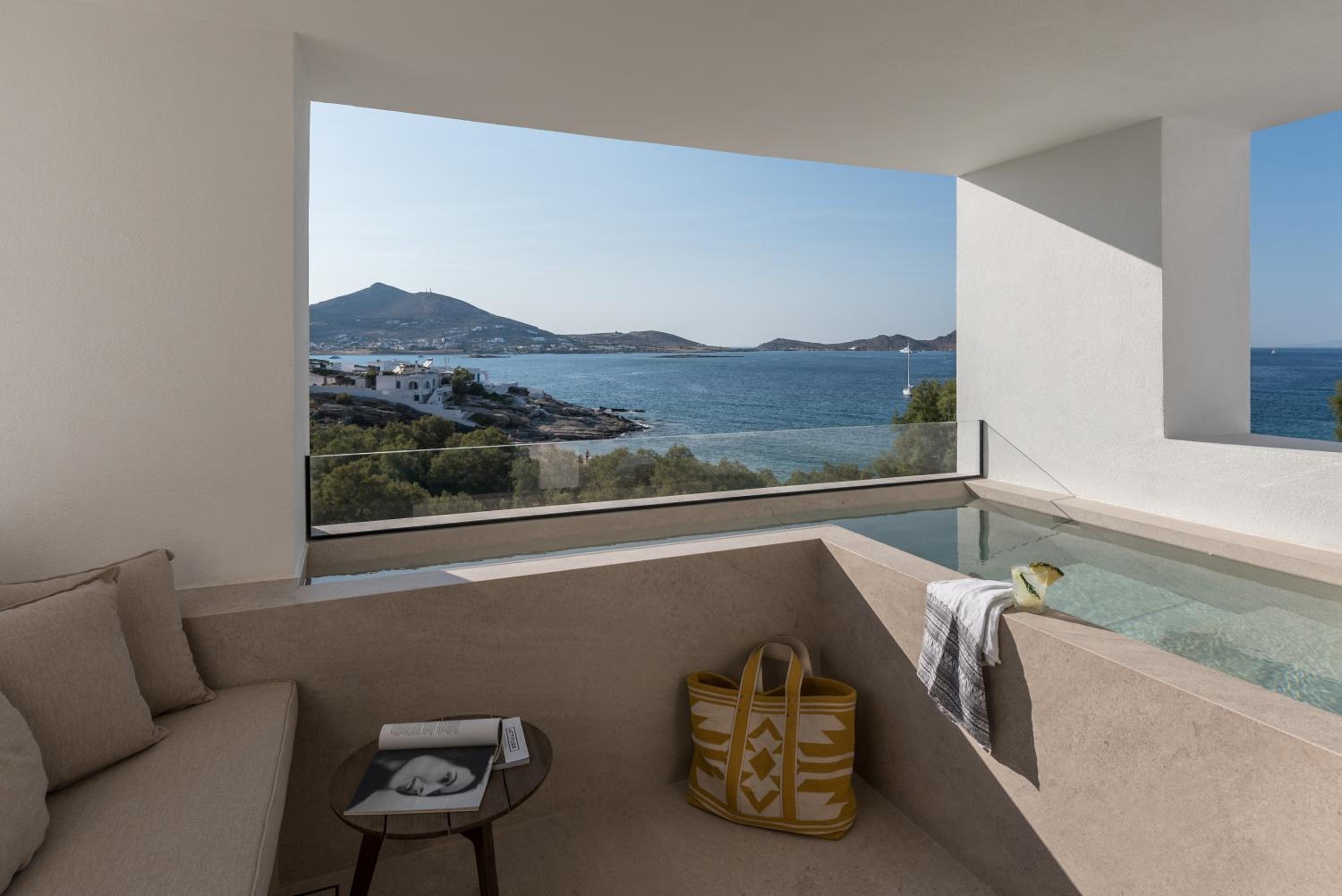 Executive Suite with Outdoor Hot Tub & Sea View