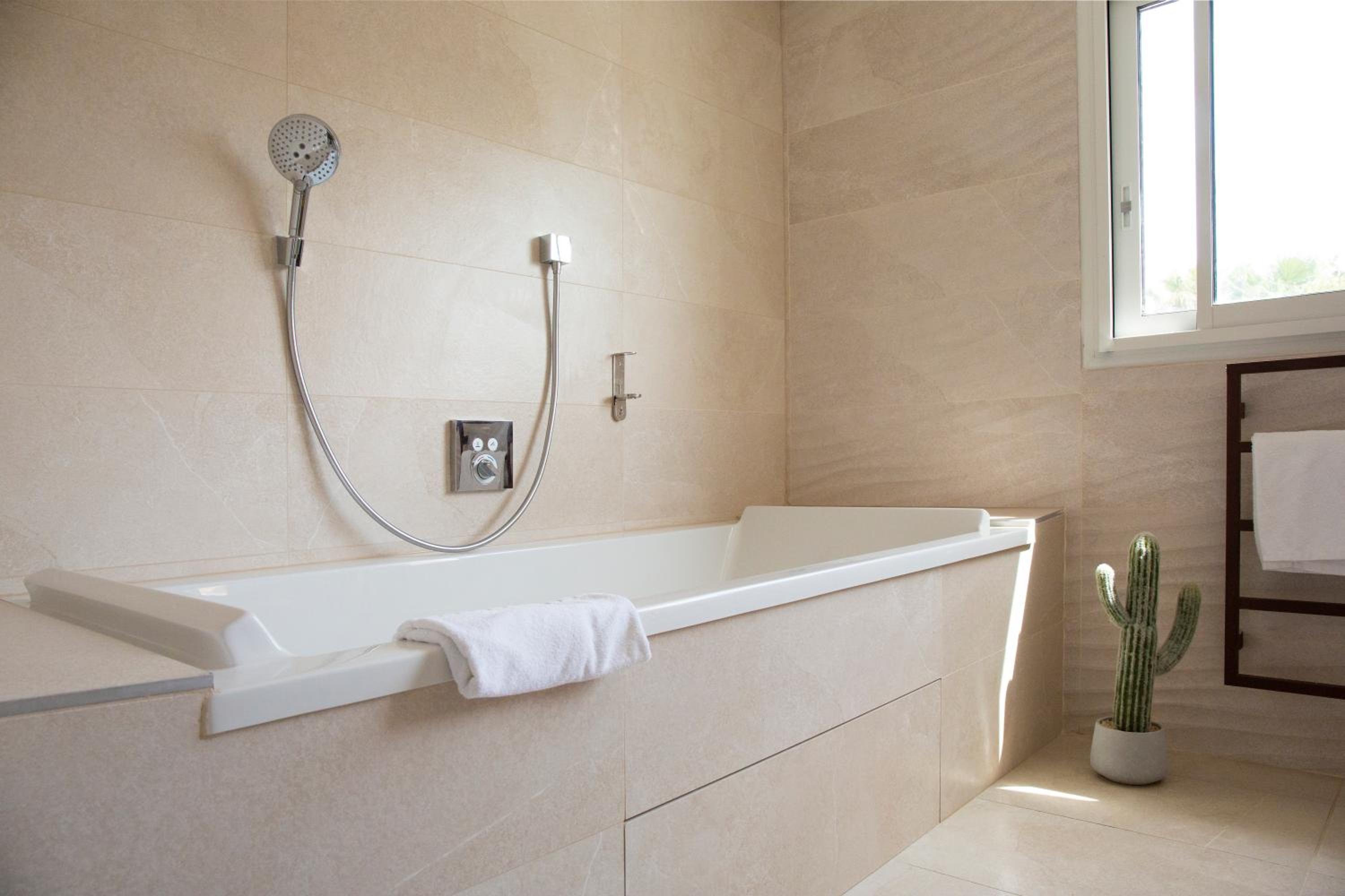 Bubble Room Signature - Photo 2