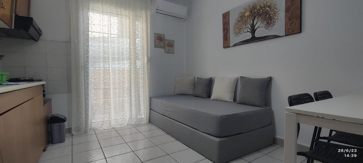 Studio - Semi Basement