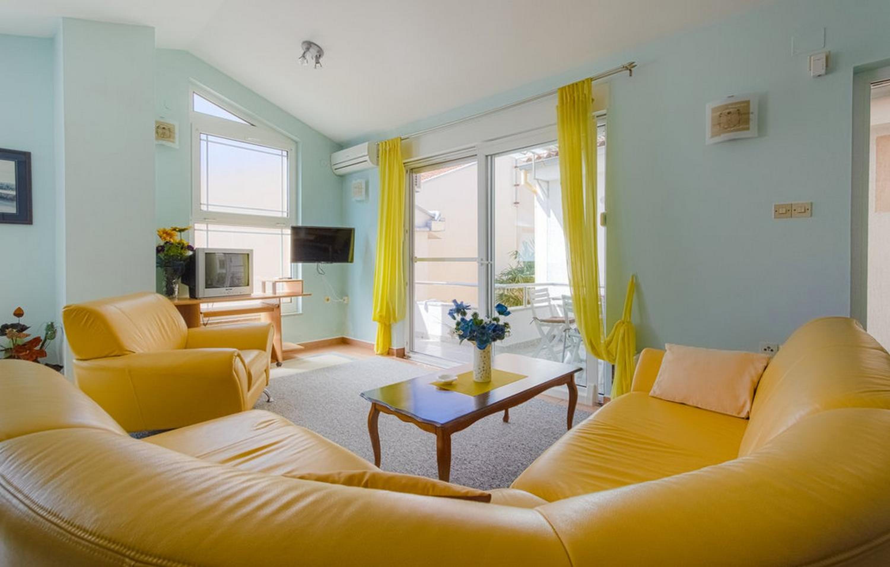 Spacious Two Bedroom Apartment with Balcony