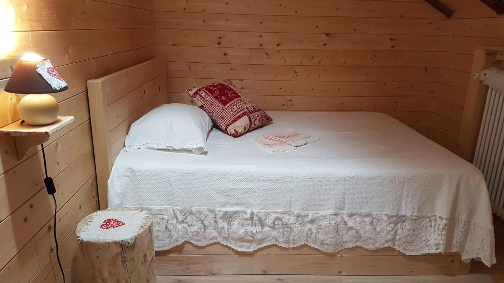 Single Room with Private Bathroom