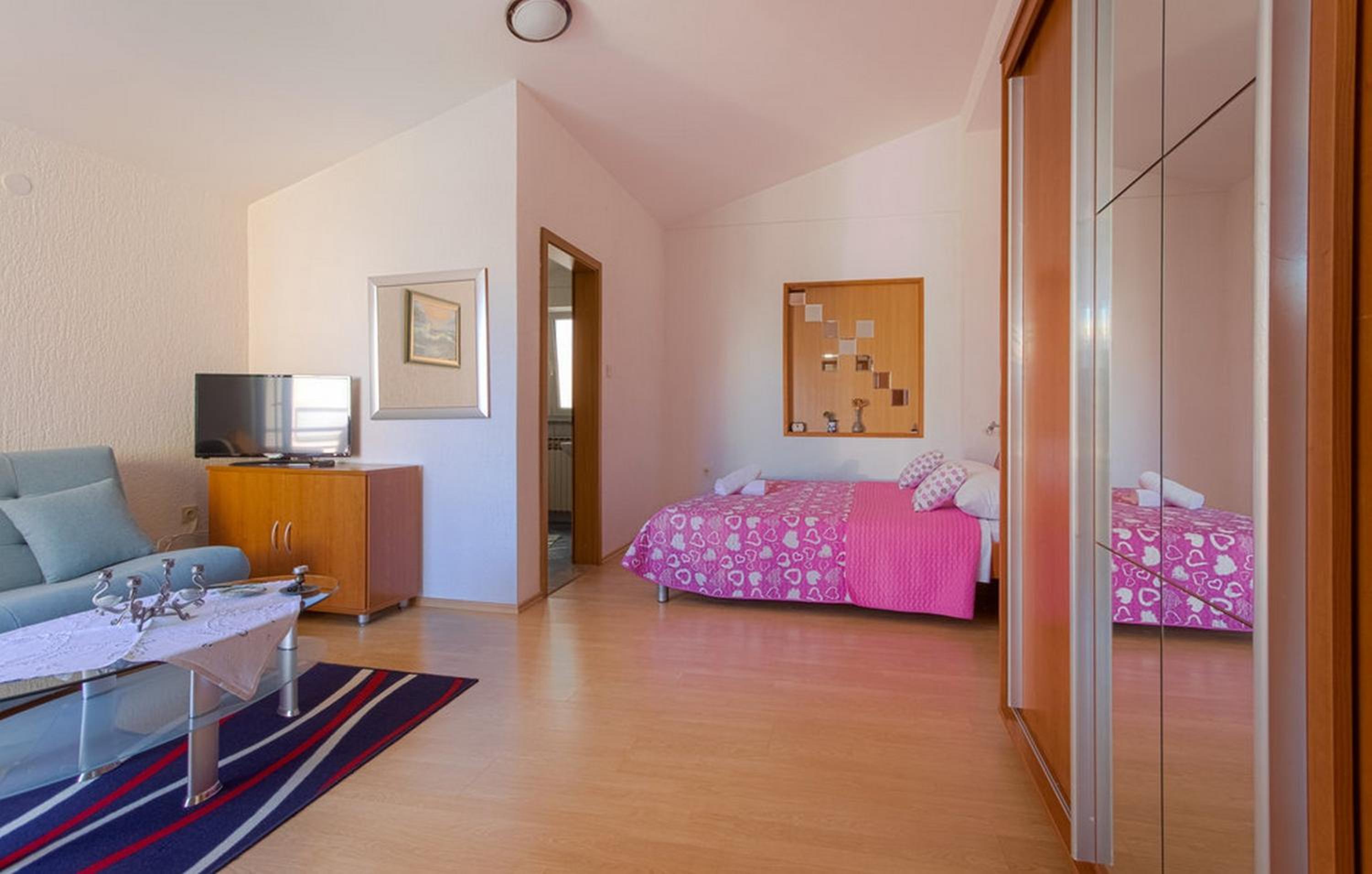 Studio Apartment with Balcony