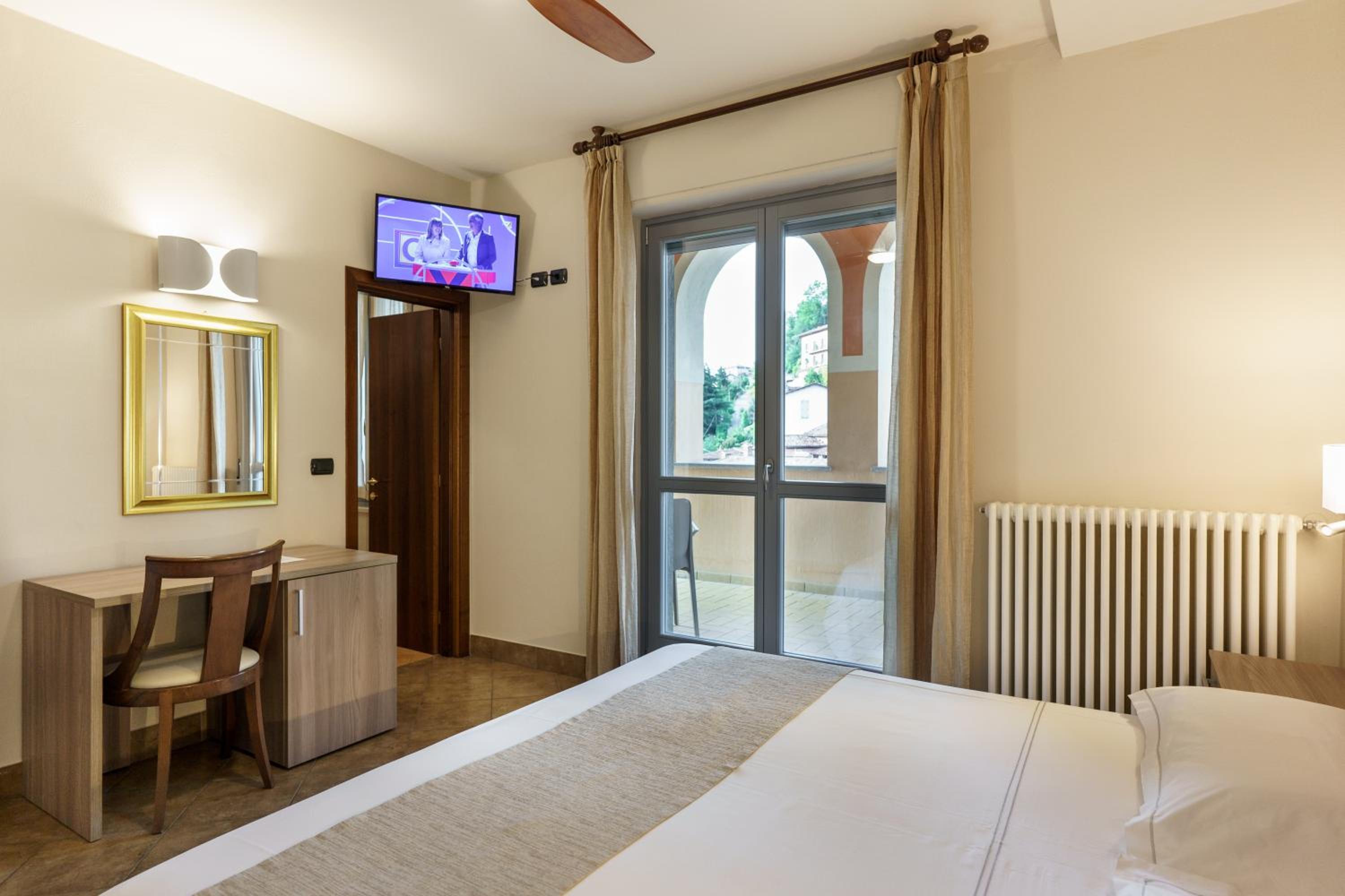 Superior Double Room - Photo 1