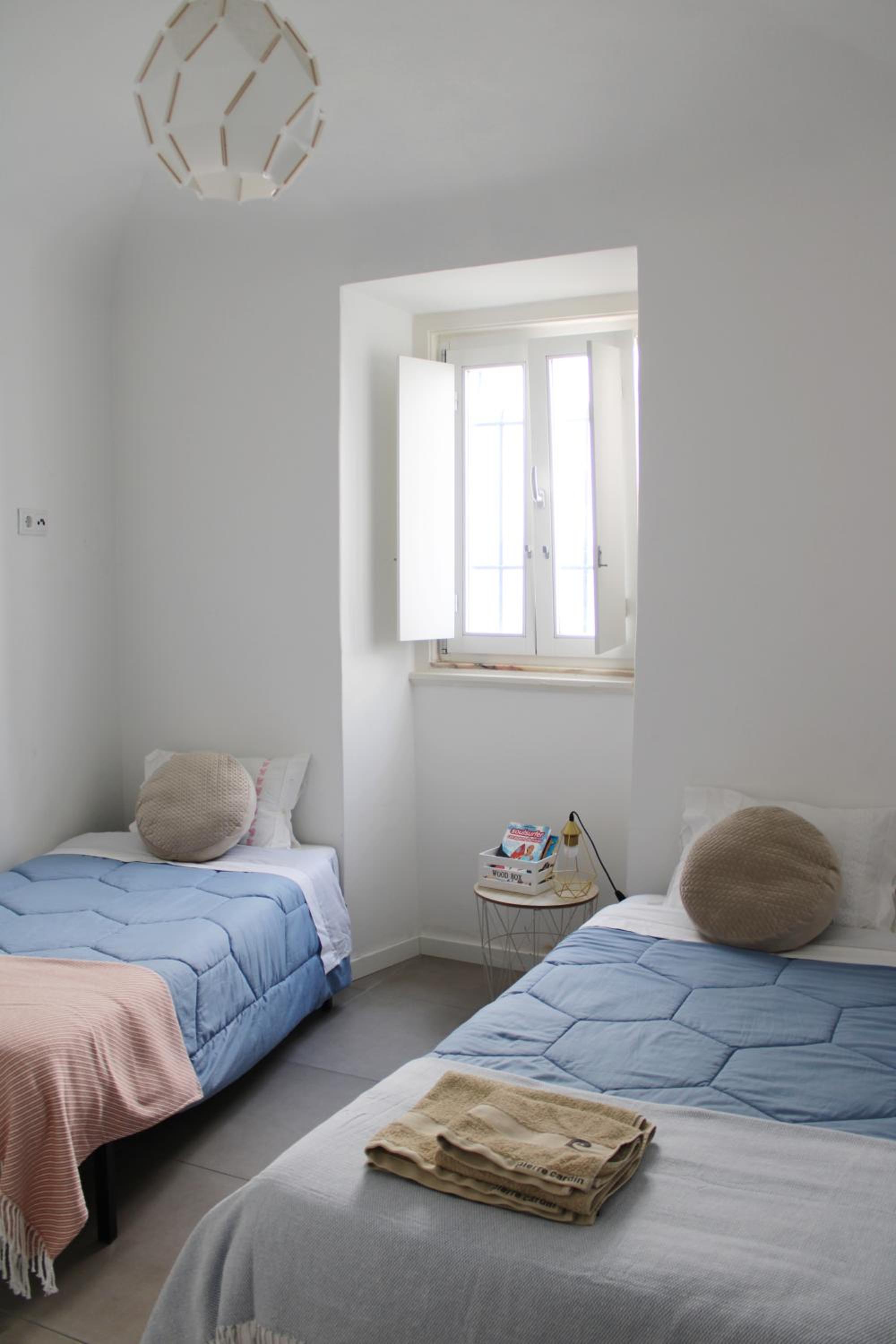 Two-Bedroom House - Photo 5