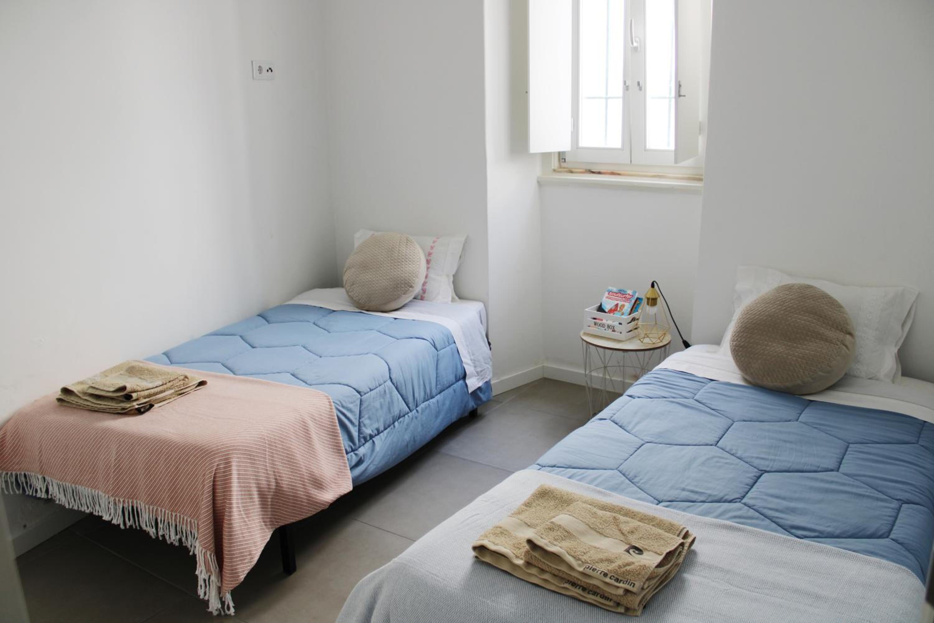 Two-Bedroom House - Photo 22