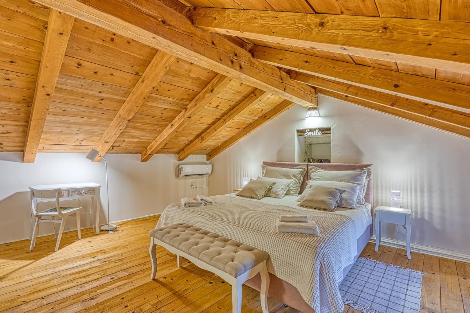 Studio Apartment photo 3