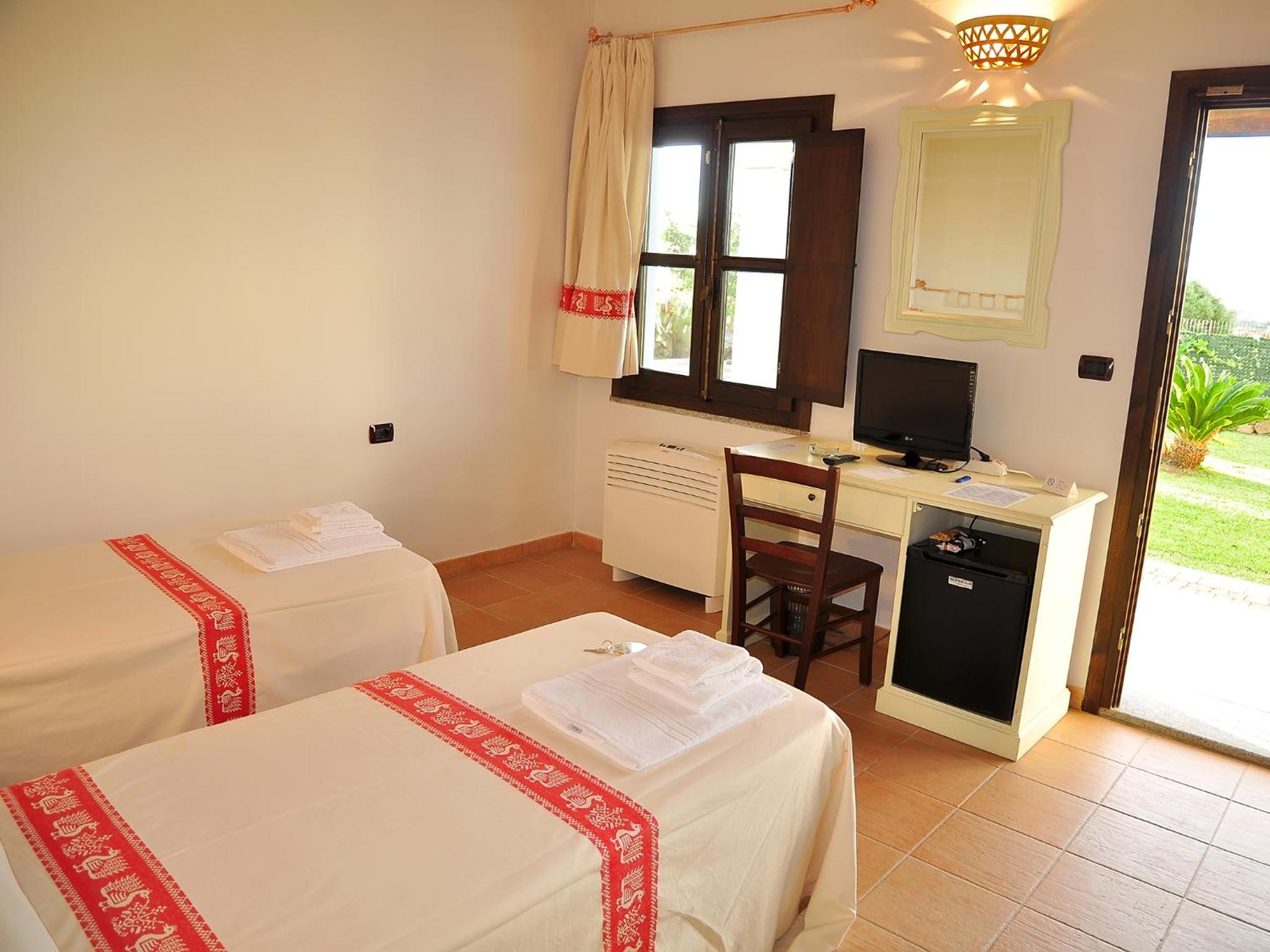 Double or Twin Room photo 3