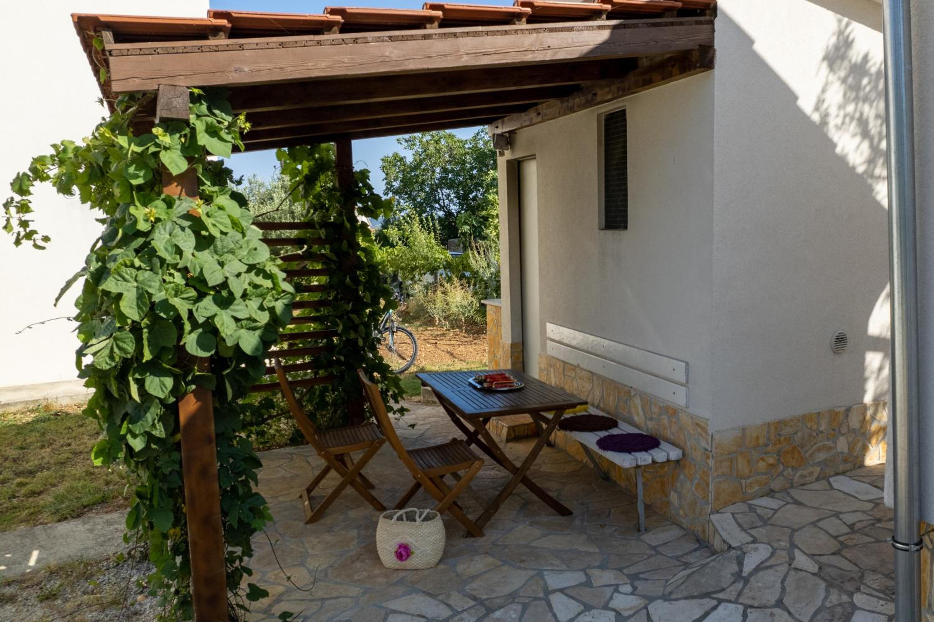 Apartment - Photo 25