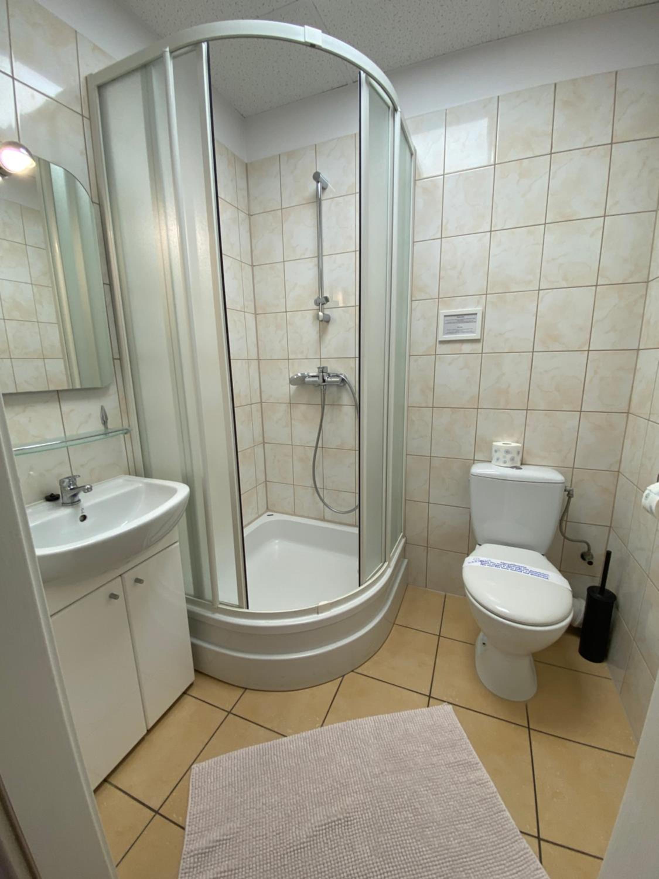 Triple Room - Photo 5