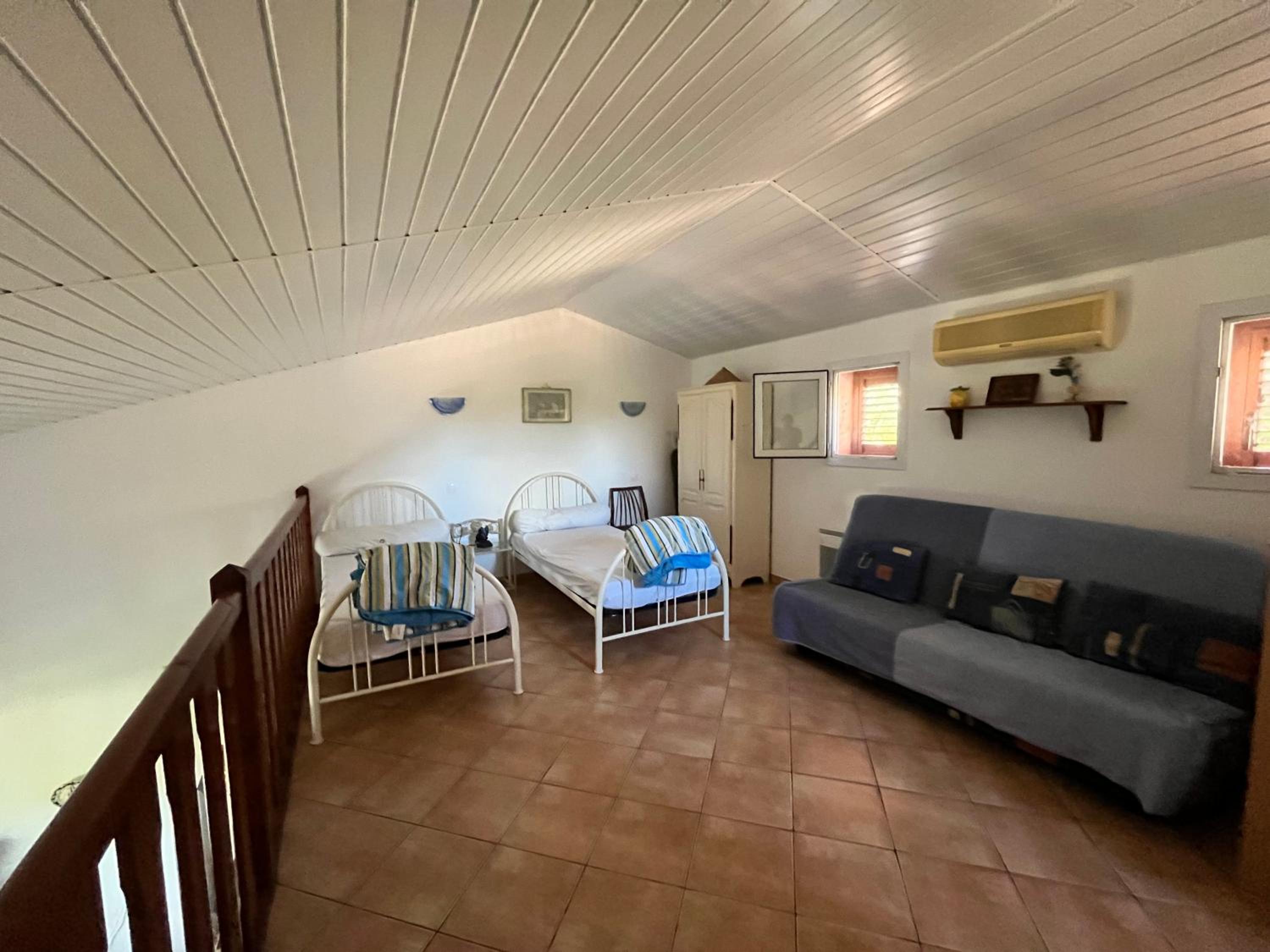 Two-Bedroom House photo 3