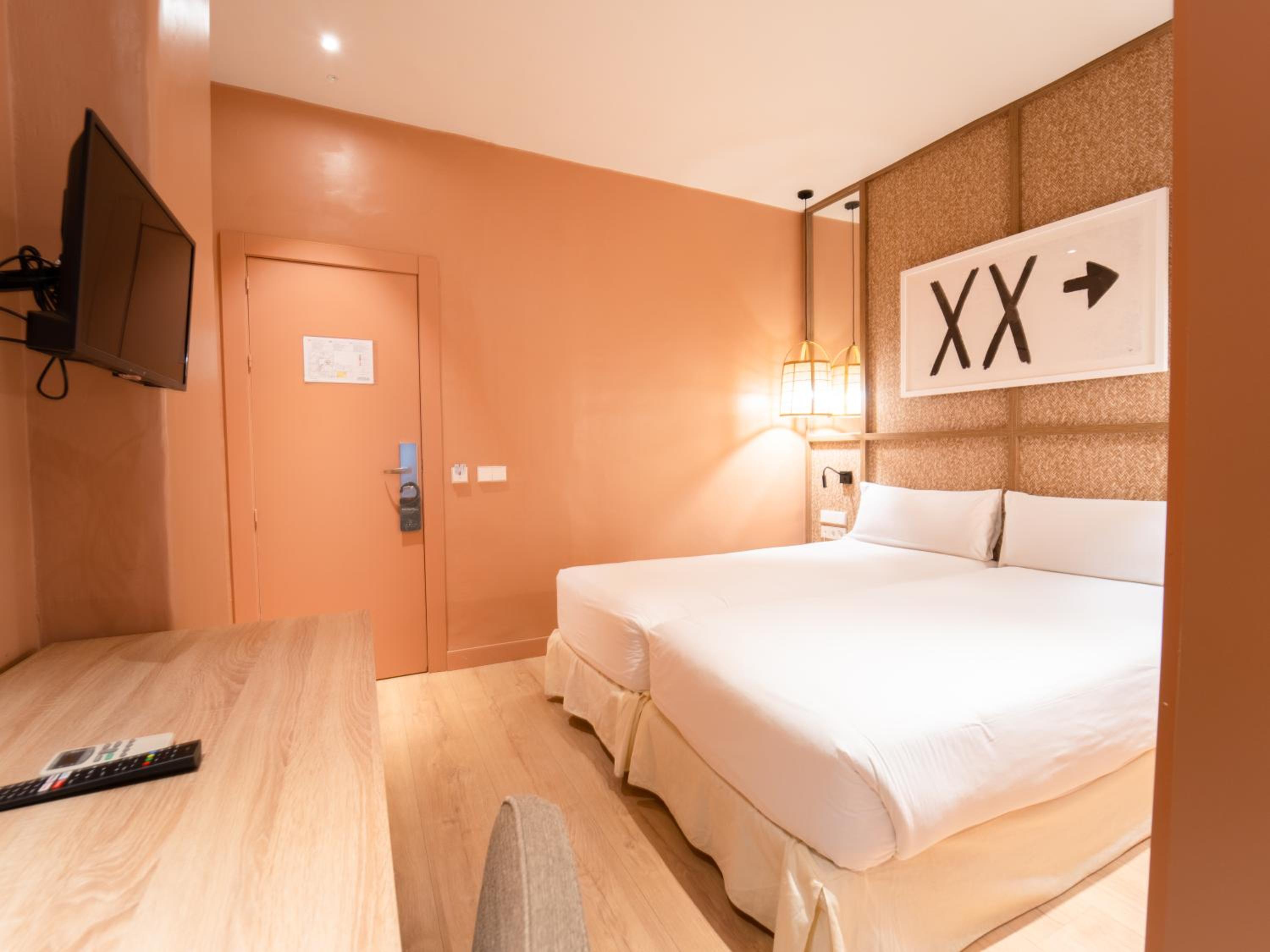 Standard Twin Room photo 3