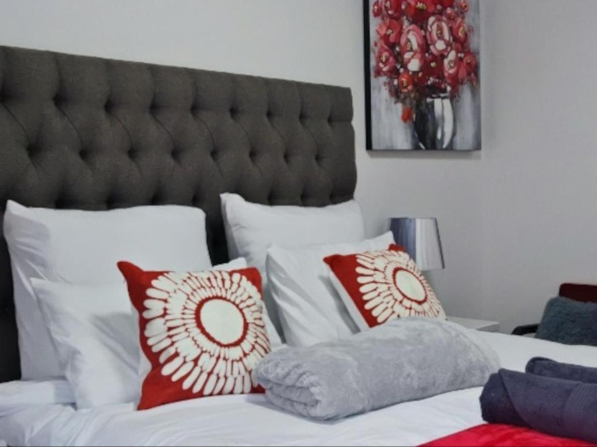 Luxury Queen Room