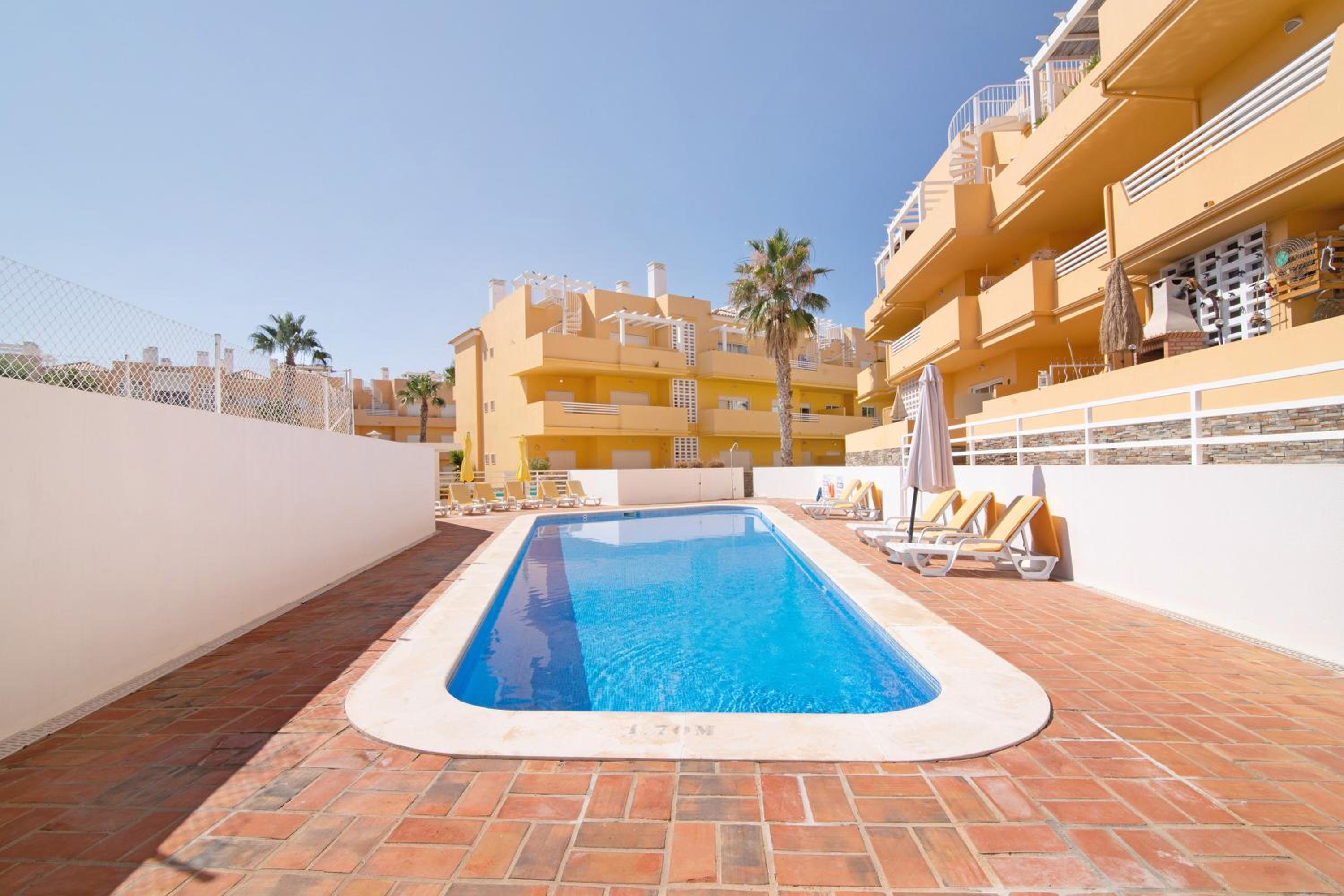 Two-Bedroom Deluxe Apartment with Ocean View photo 3