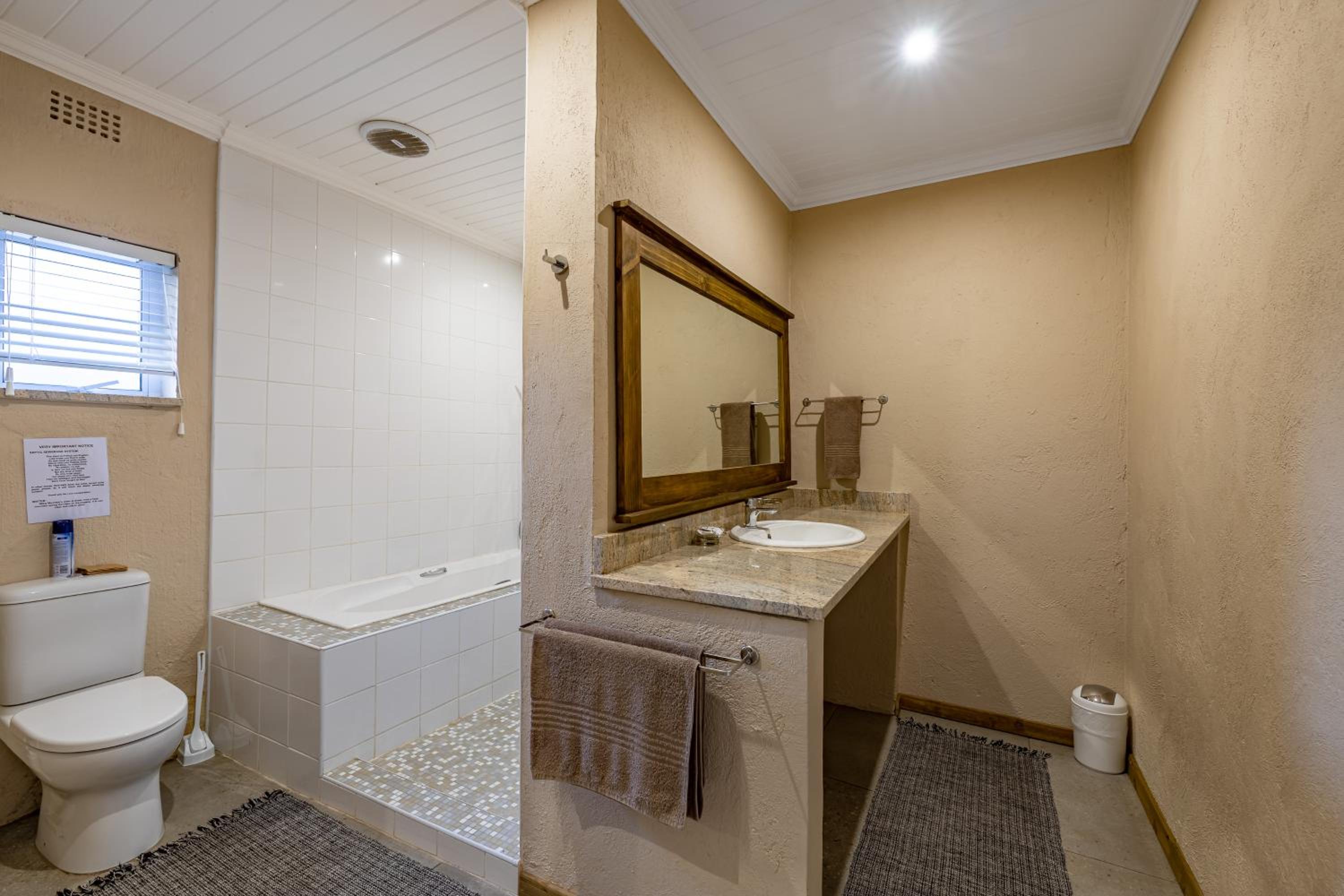 Two-Sleeper Studio Unit - Photo 6