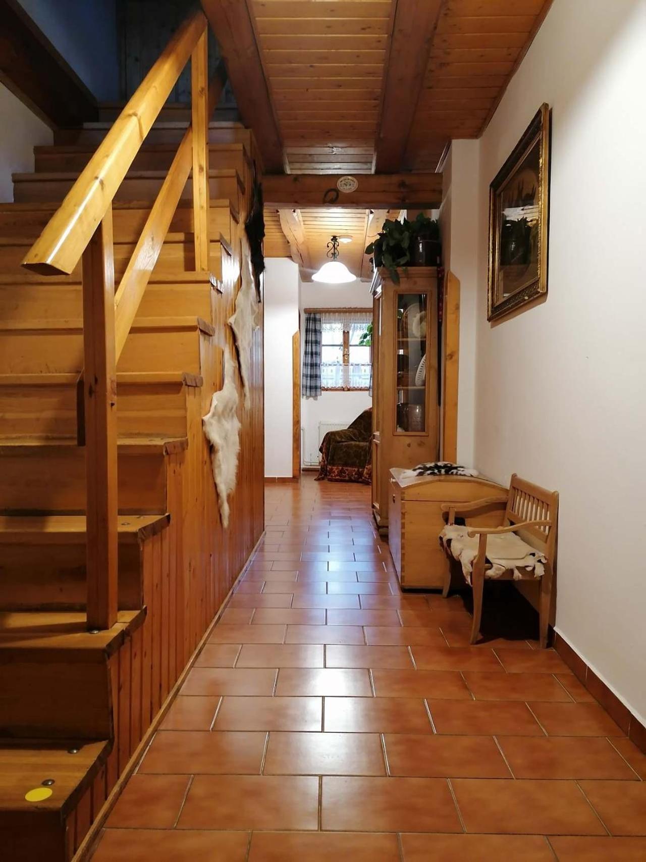 Four-Bedroom House photo 3