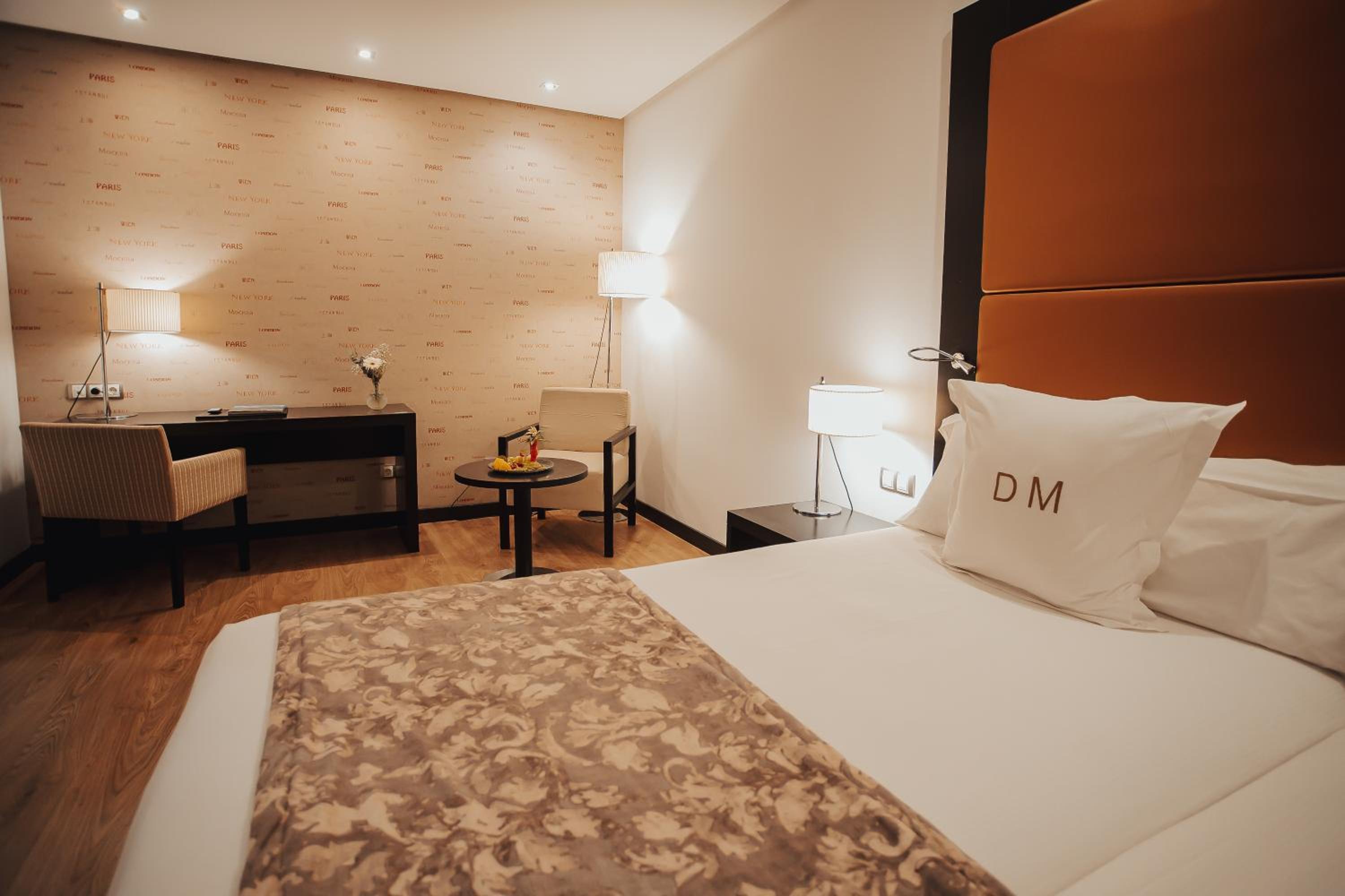 Basic Double Room - Single Use - Photo 10