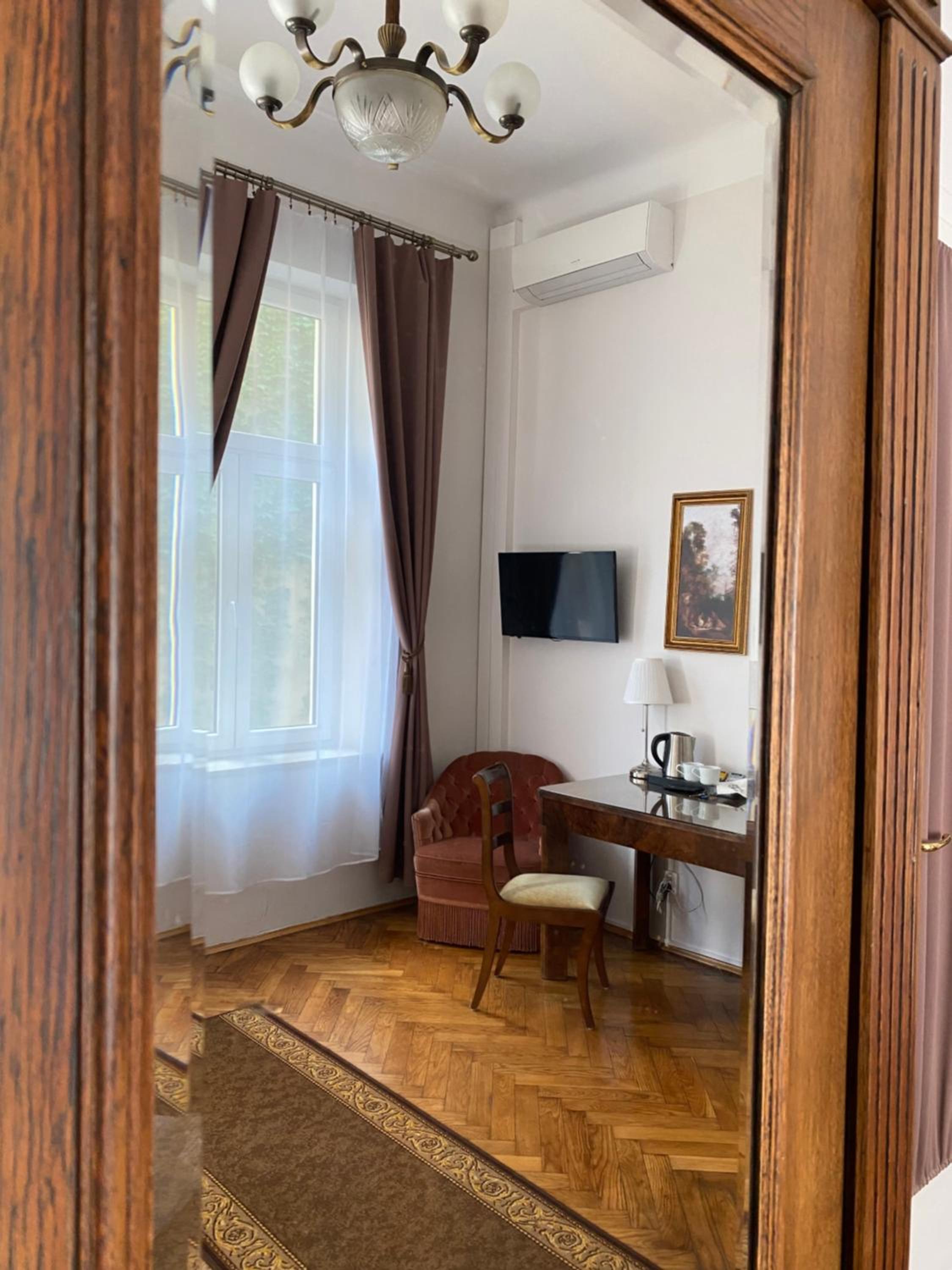 Twin Room - Photo 2