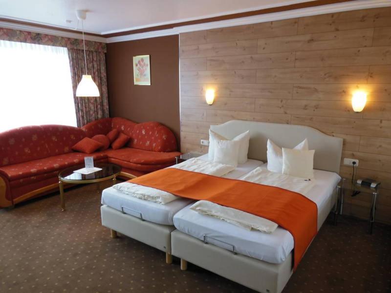 Suite with Balcony photo 3