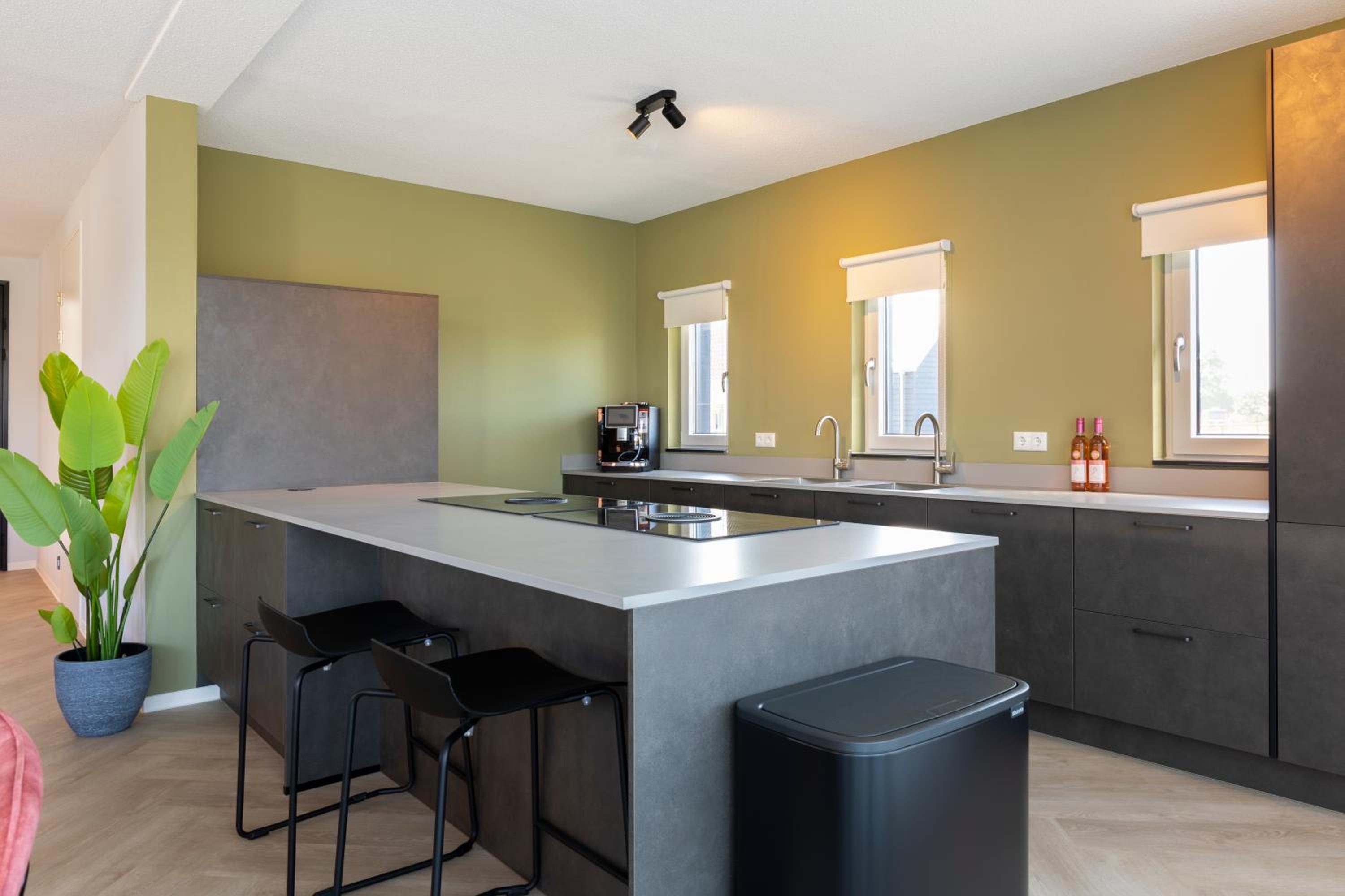 Generation Home Eight Bedrooms - Photo 7