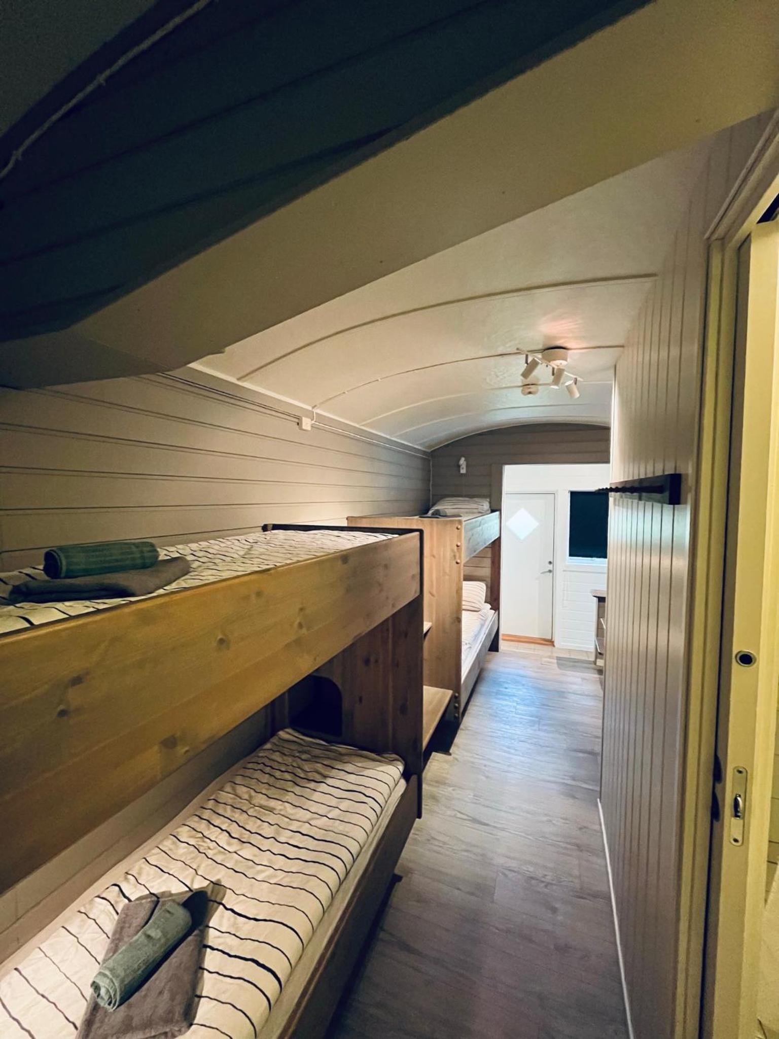 Quadruple Room with Private Bathroom photo 2