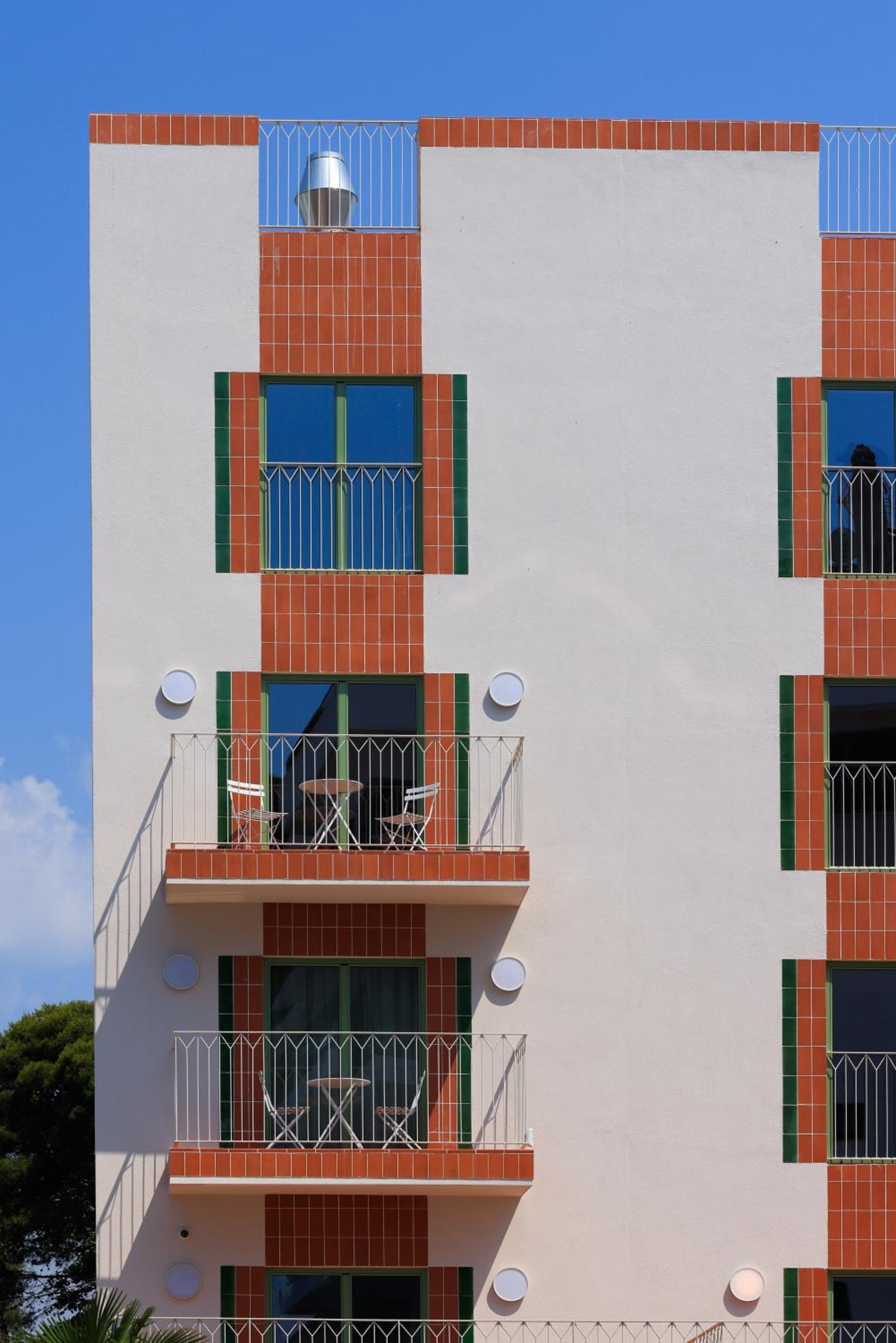 Apartment with Sea View (4 Adults)