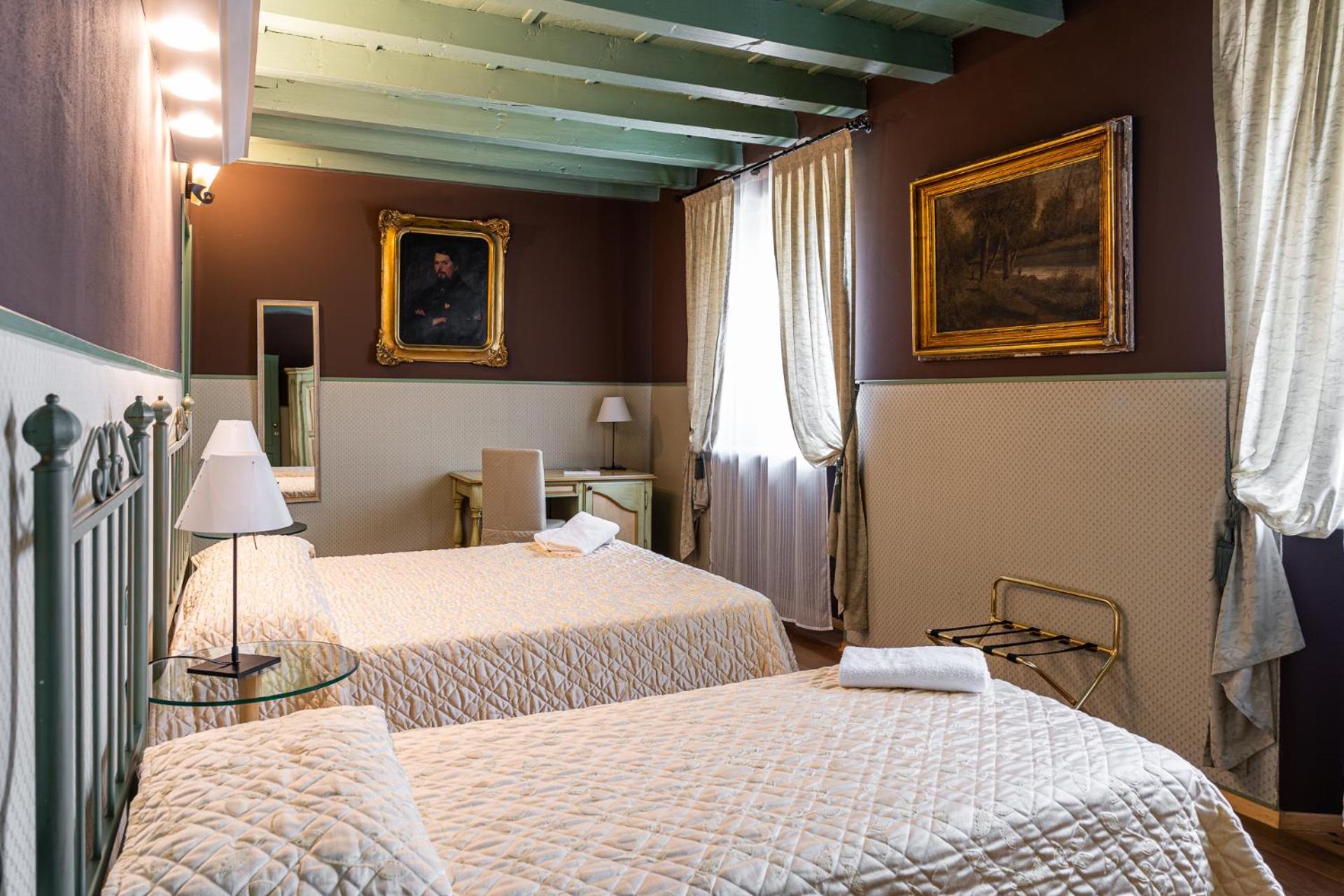 Superior Triple Room photo 2