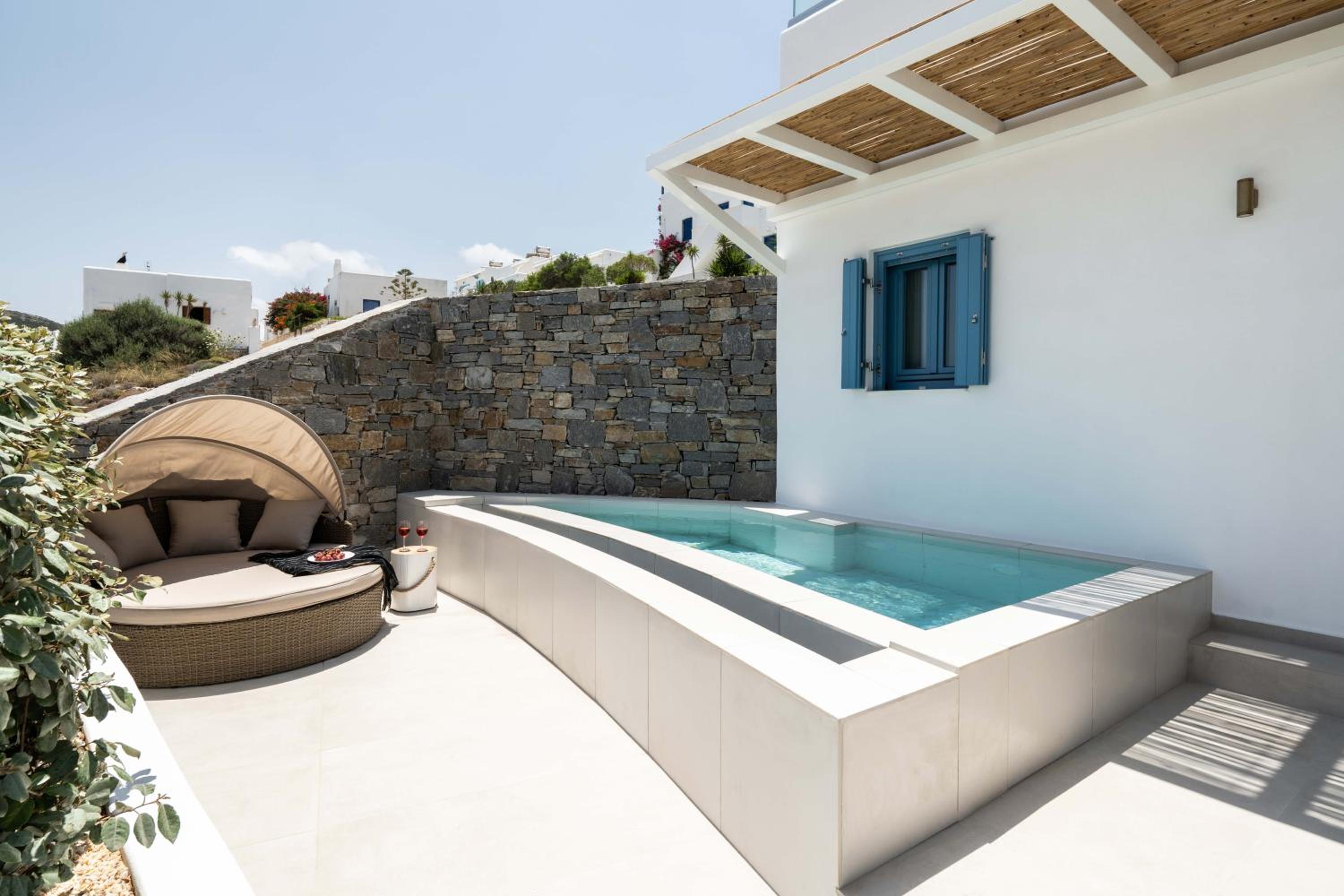 Deluxe Suite with Private Pool and Sea View photo 3