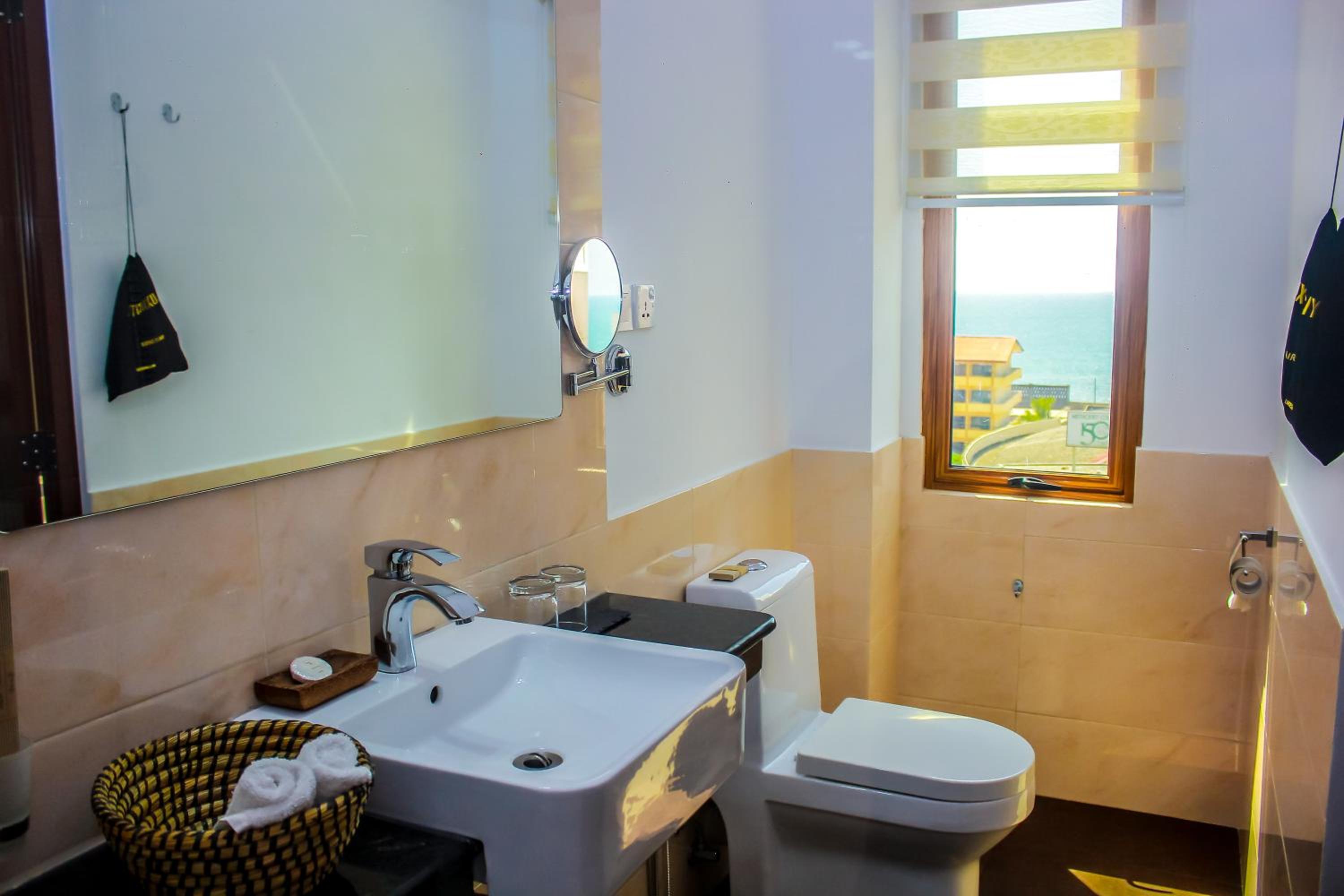 Deluxe Double Or Twin Room With Ocean View photo 2