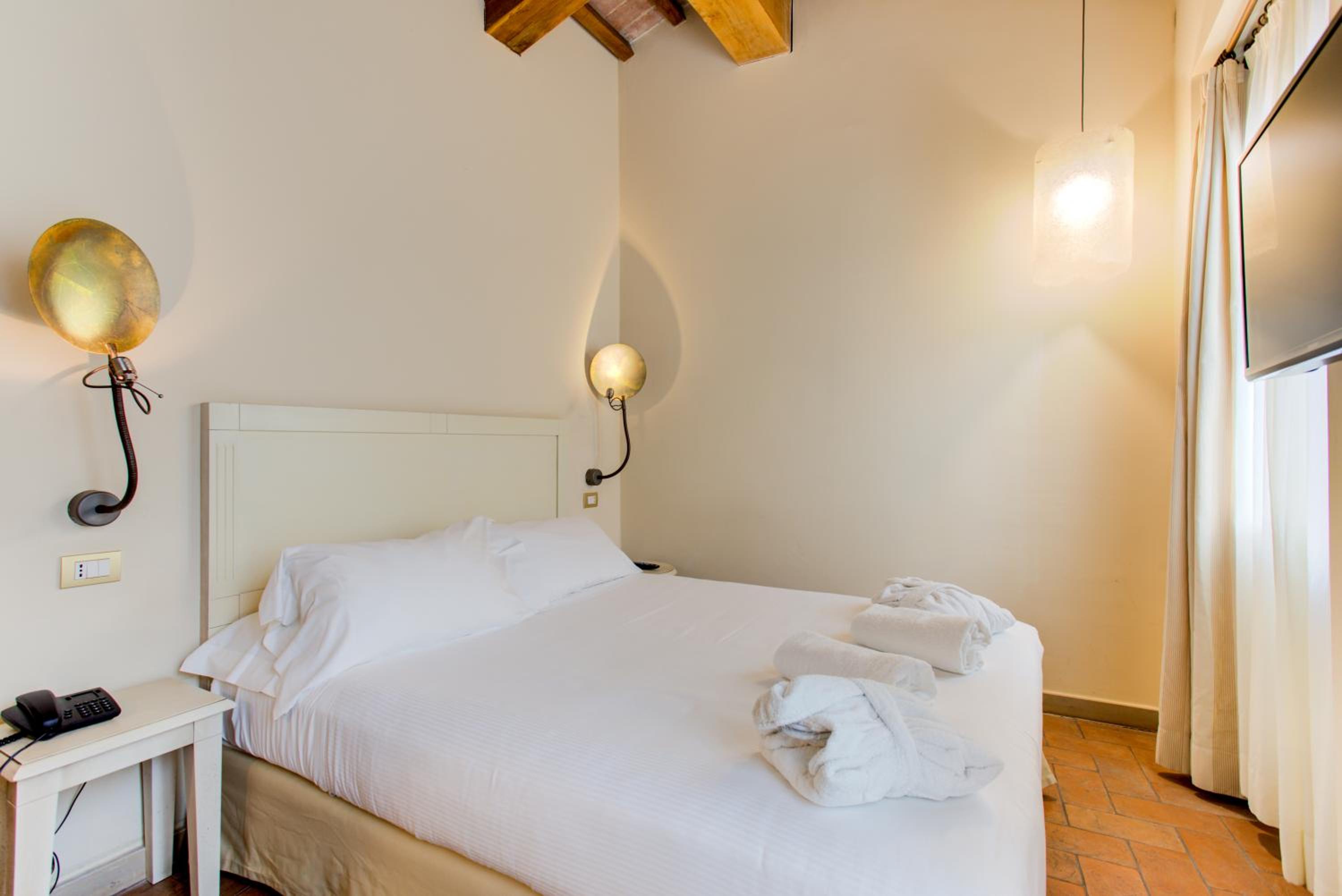Superior Double/Twin Room - Photo 16