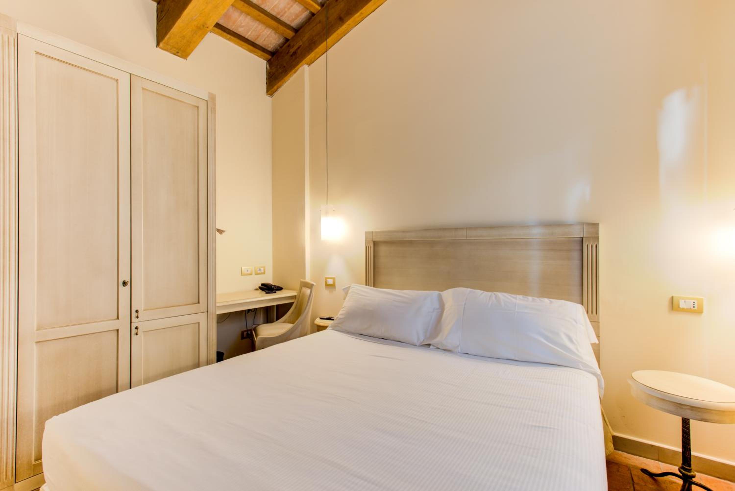 Superior Double/Twin Room - Photo 17