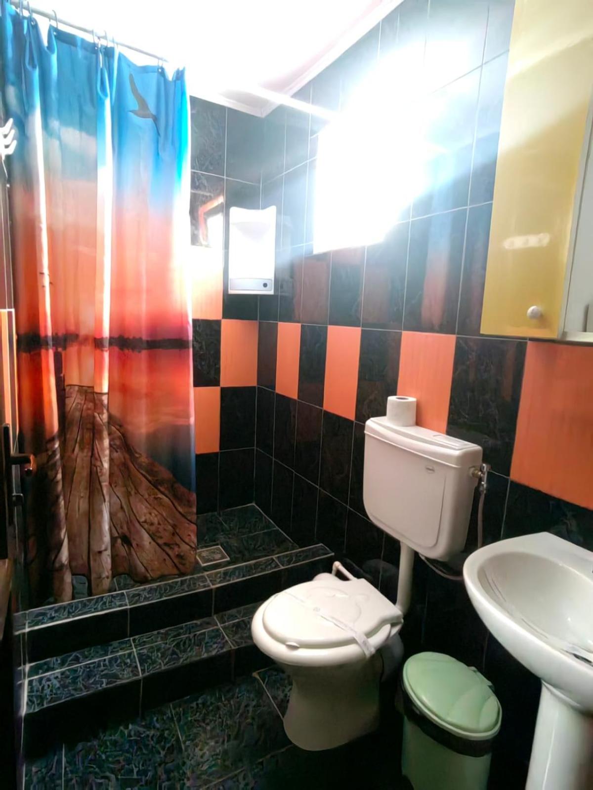 Double Room - Photo 8