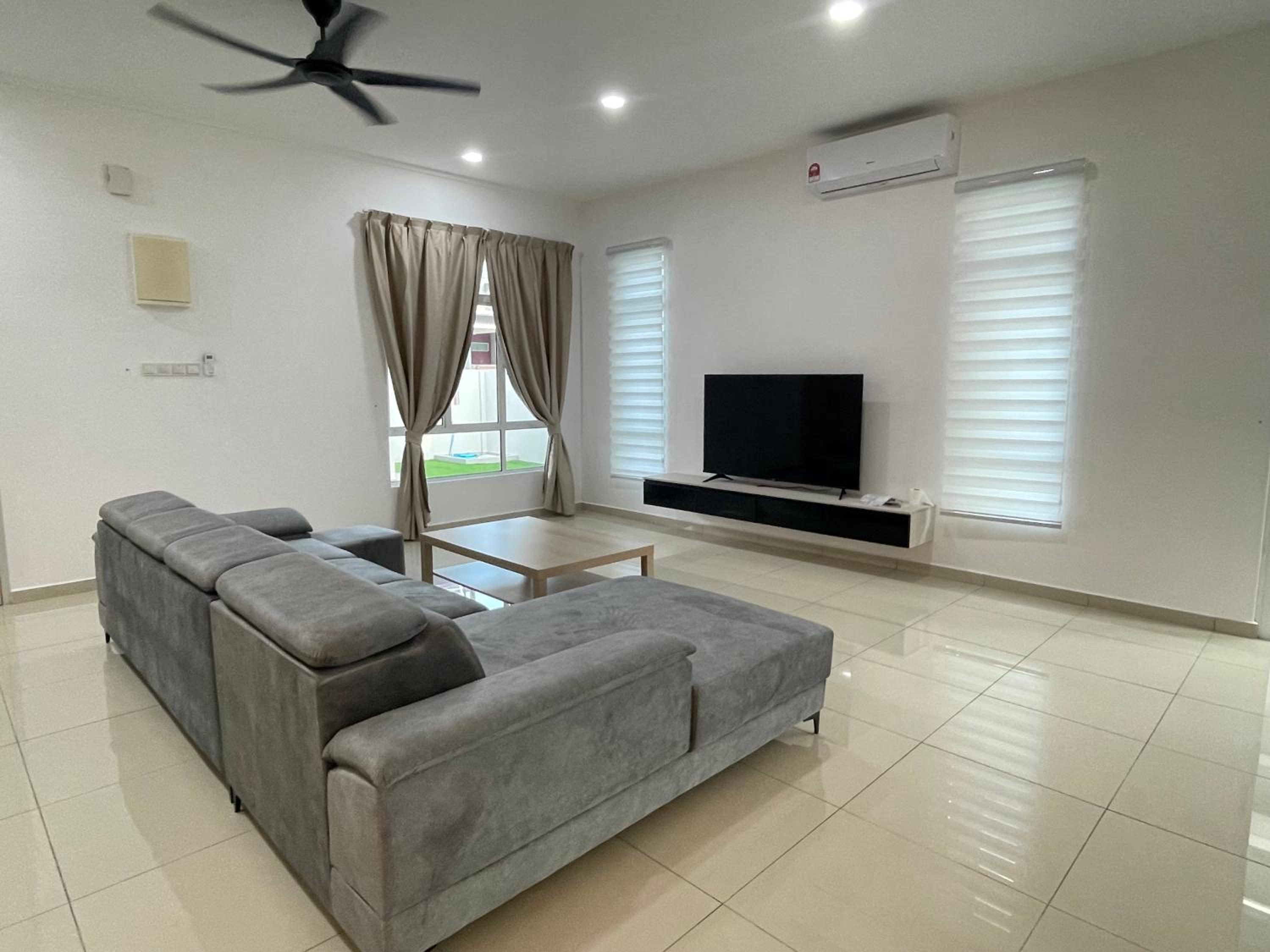Villa photo 1