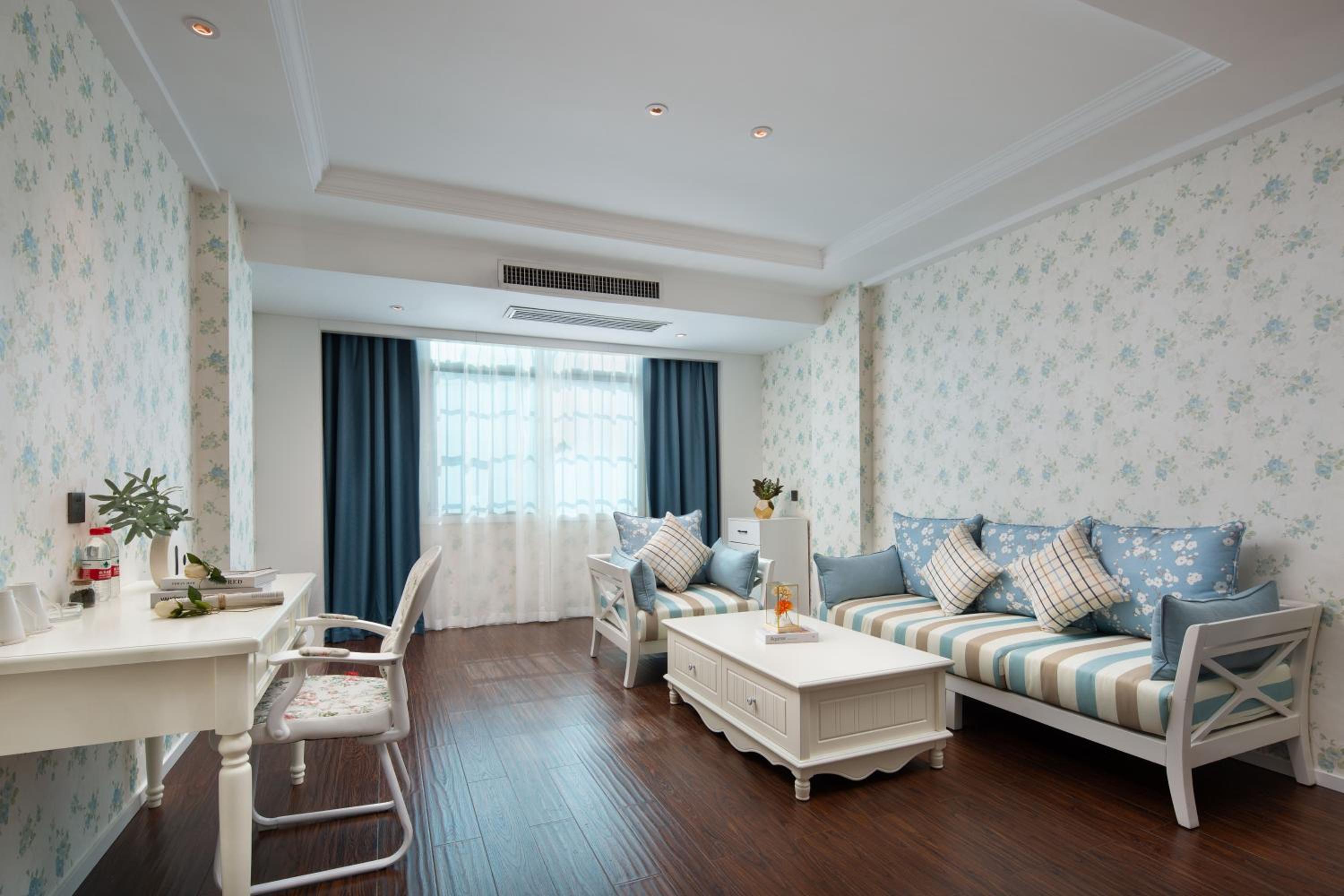 Deluxe Suite photo 3