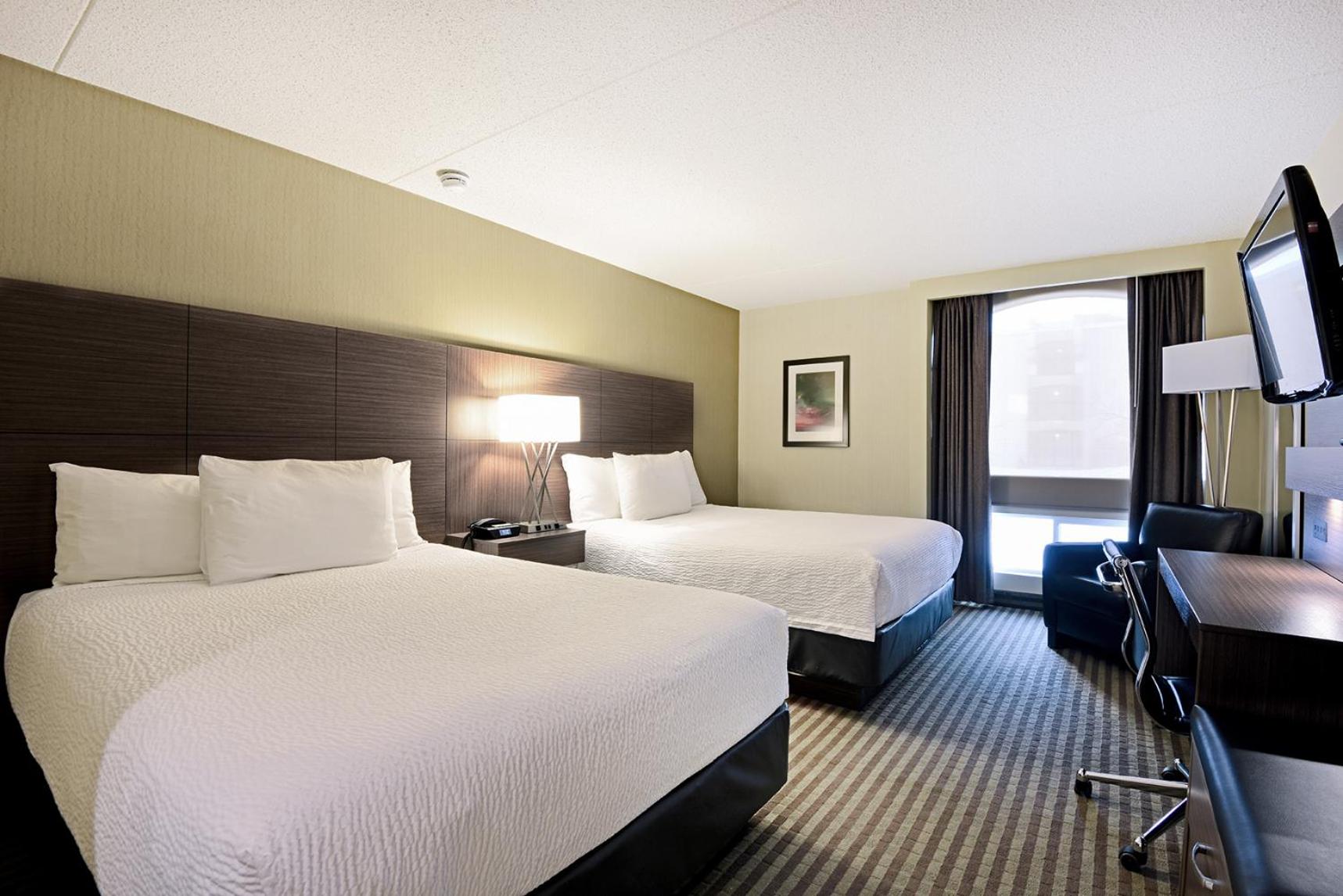Premier Room, 2 Queen Beds - Photo 5