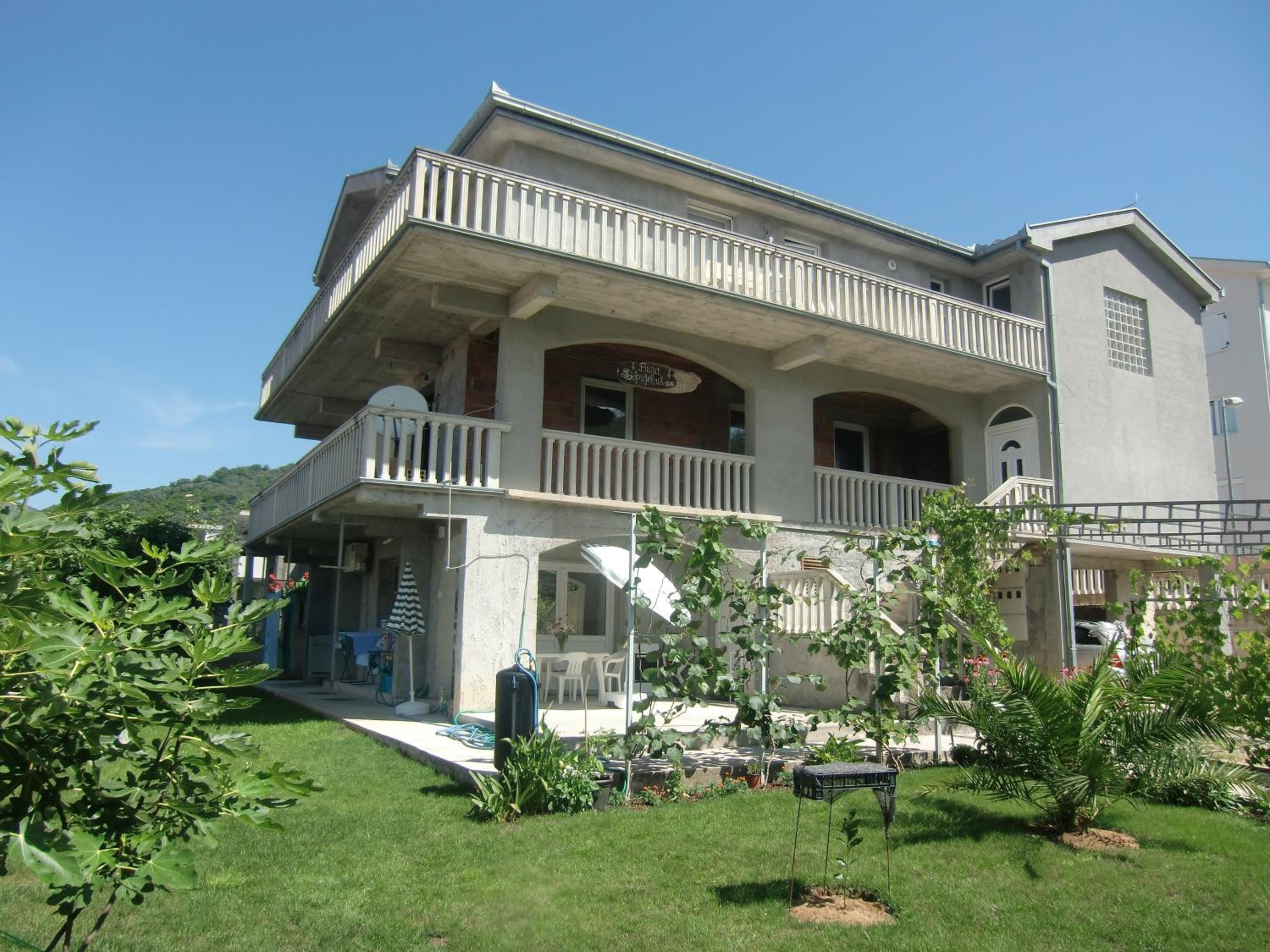 Apartment With Sea View photo 2