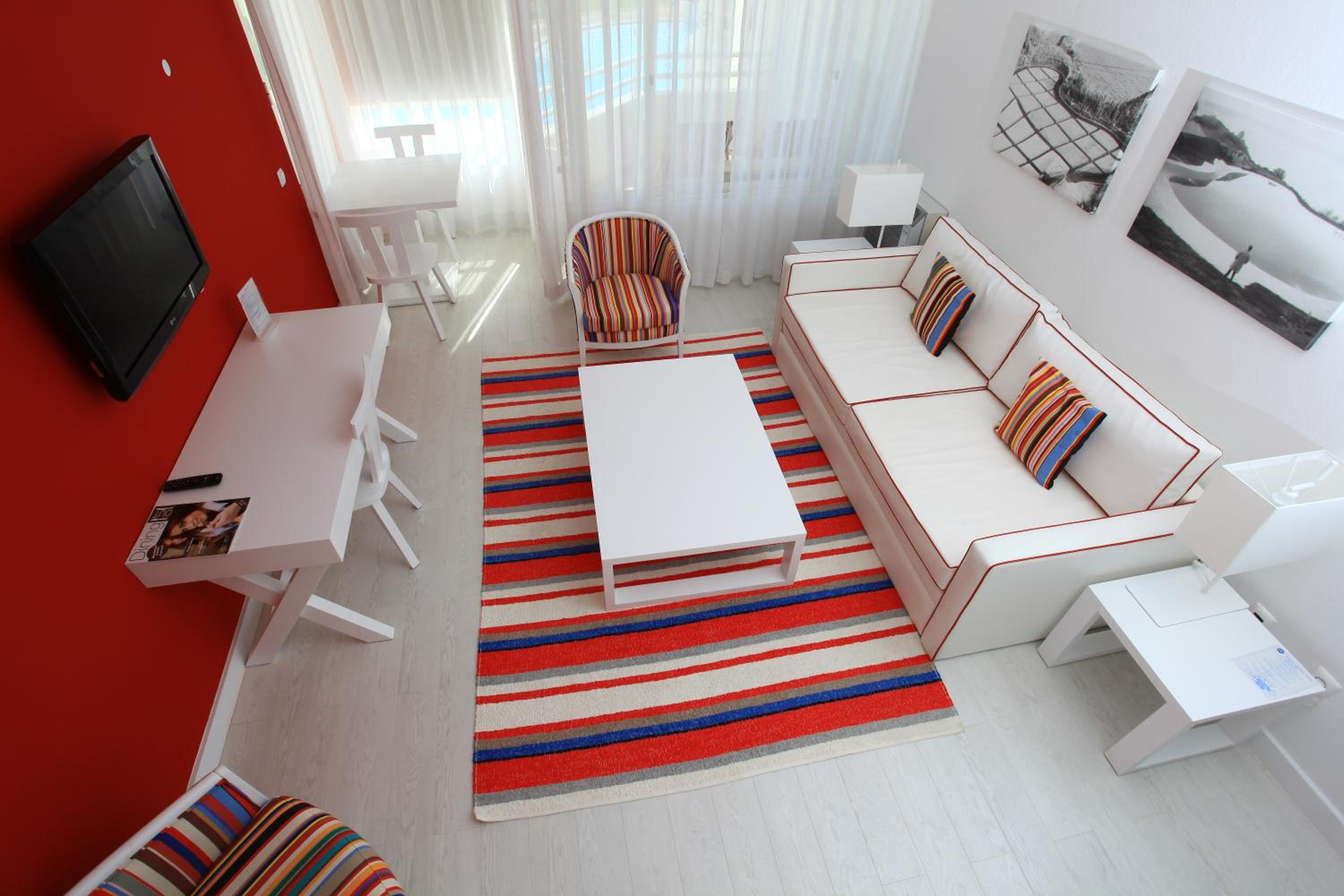 Two-Bedroom Apartment - Photo 9