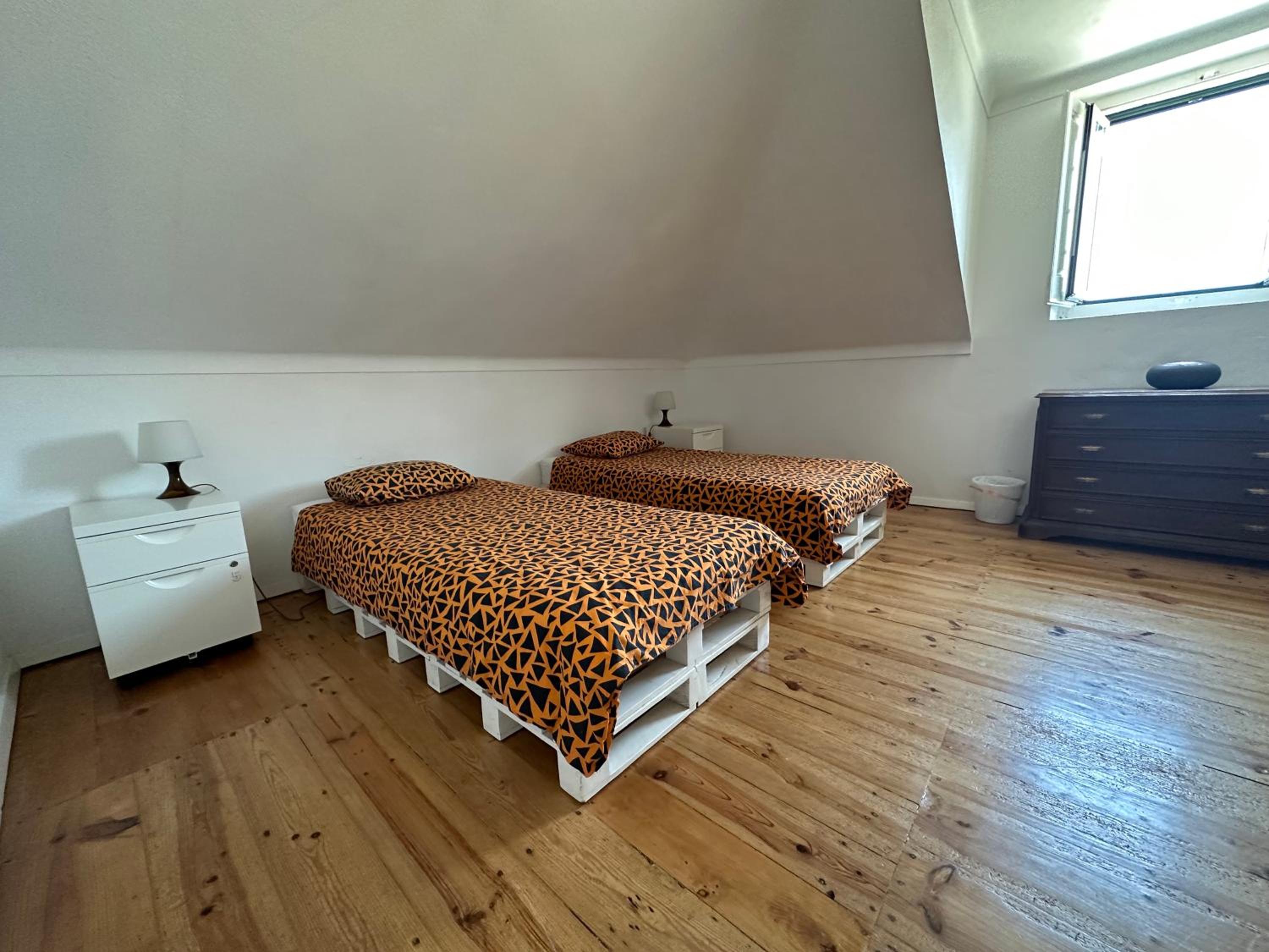 Bed in 4-Bed Mixed Dormitory Room photo 3