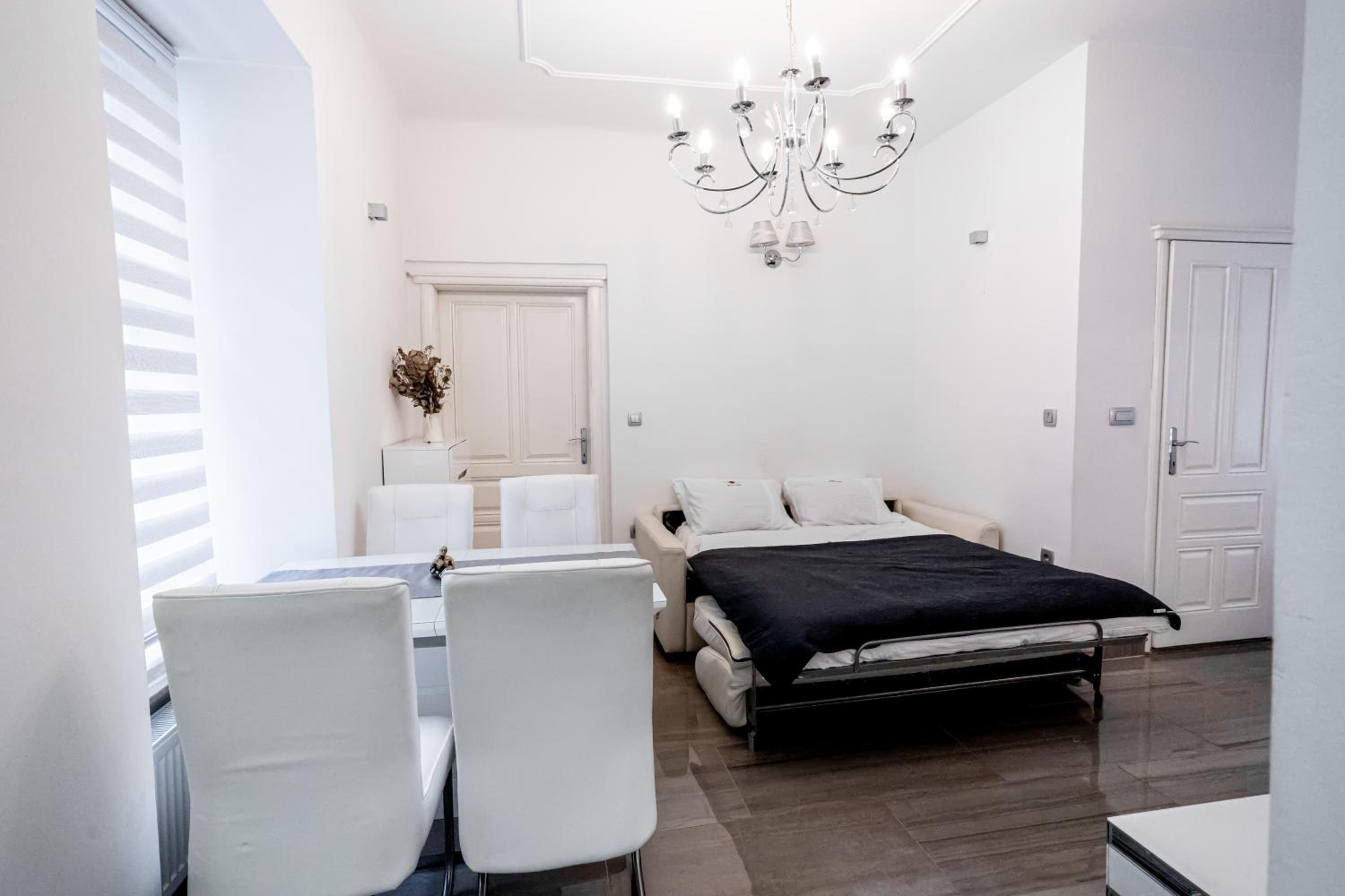 Deluxe Apartment - Photo 1