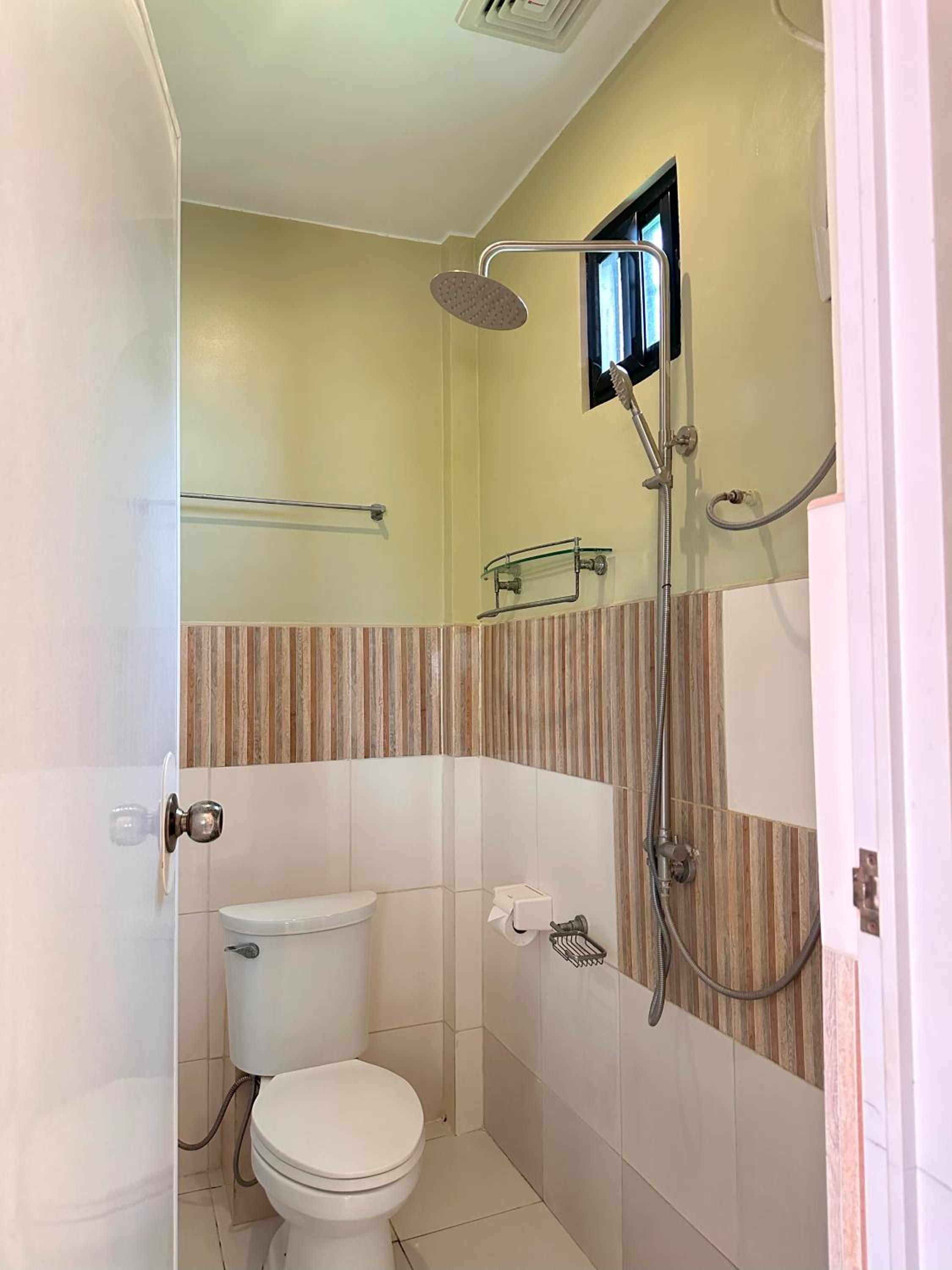 Deluxe Double Room with Side Sea View - Photo 3